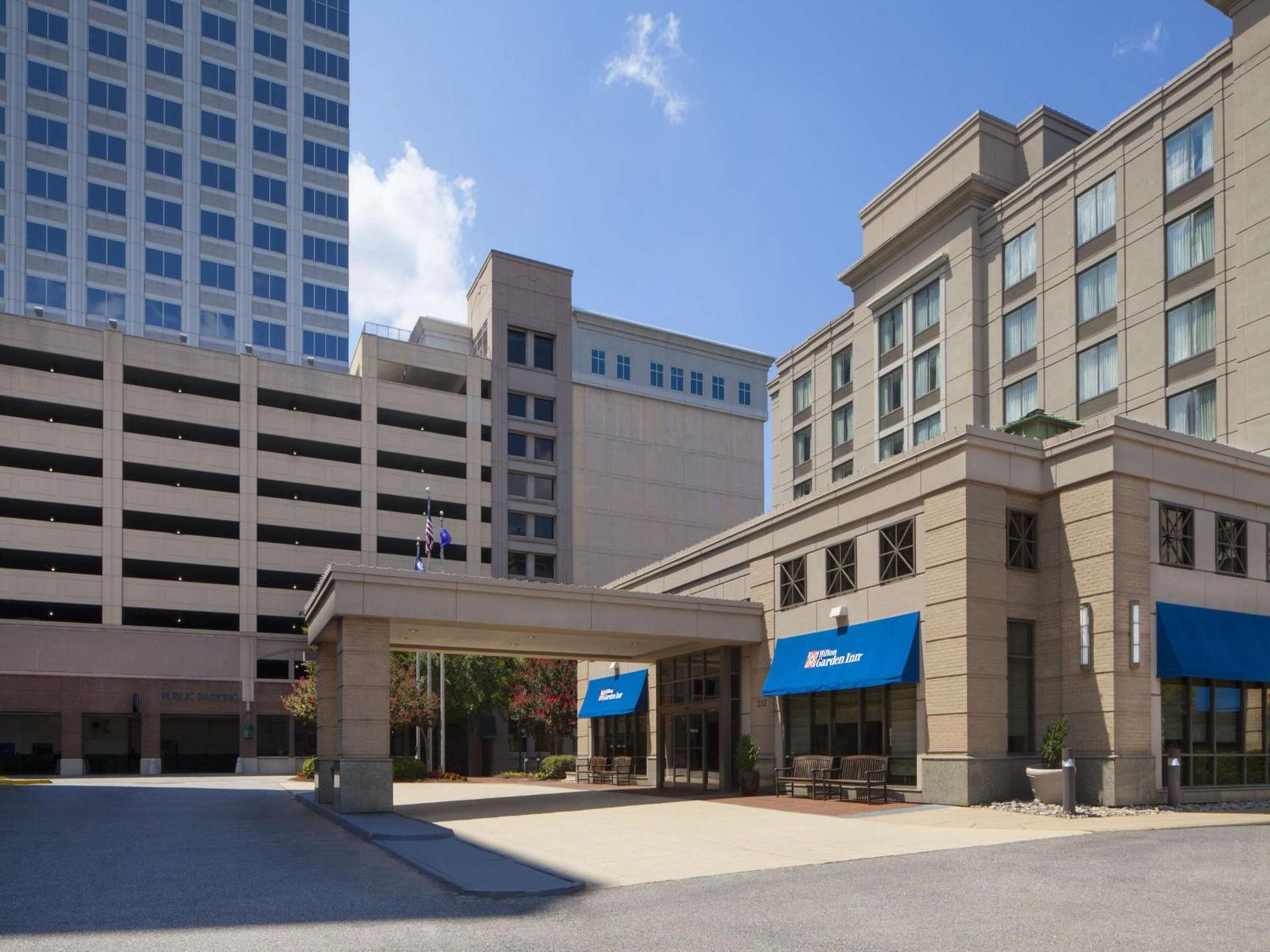 Hilton Garden Inn Virginia Beach Town Center photo 3