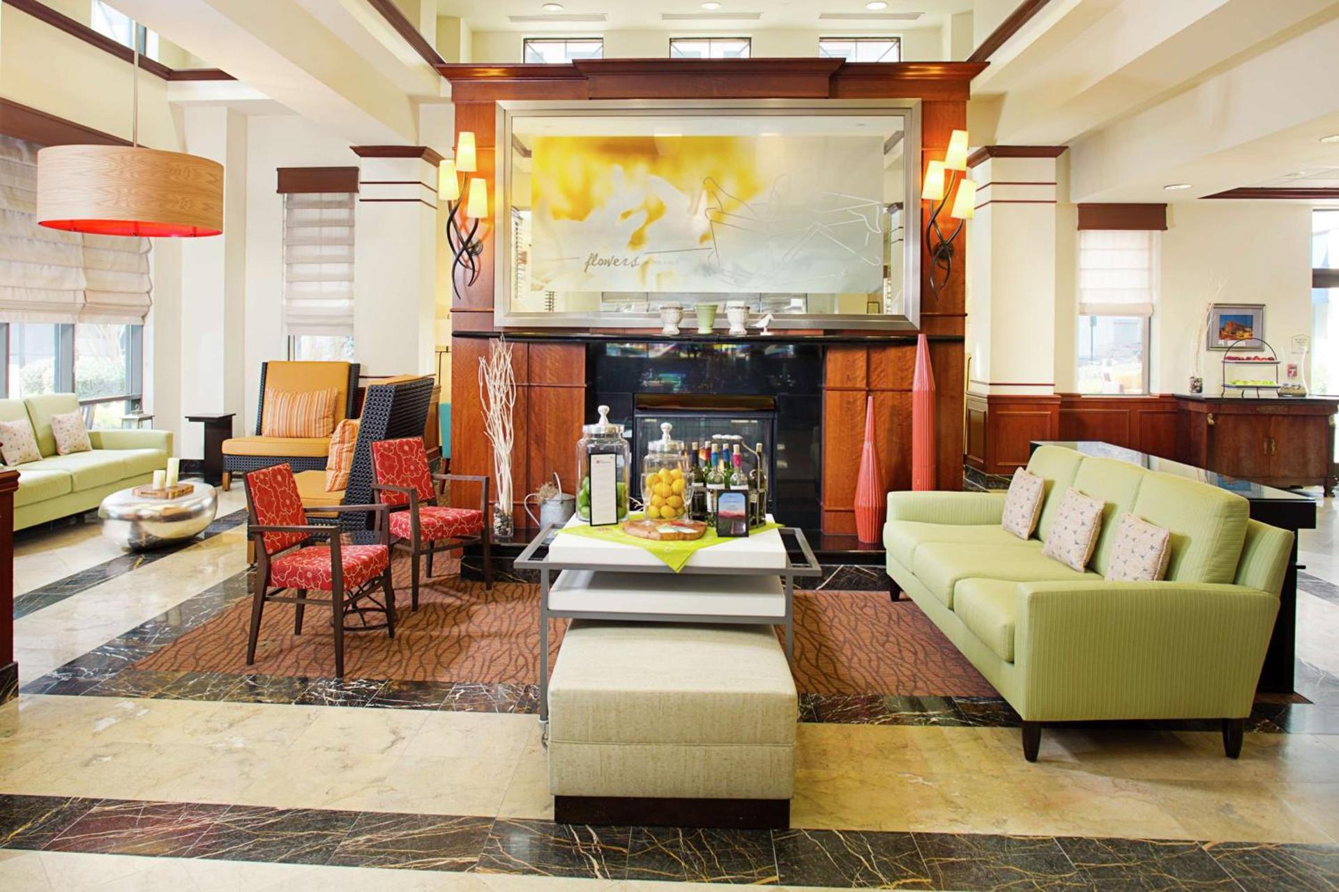 Hilton Garden Inn Virginia Beach Town Center photo 7
