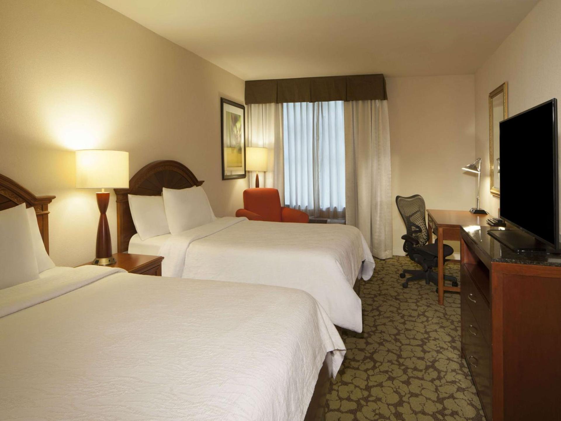 Hilton Garden Inn Virginia Beach Town Center photo 19