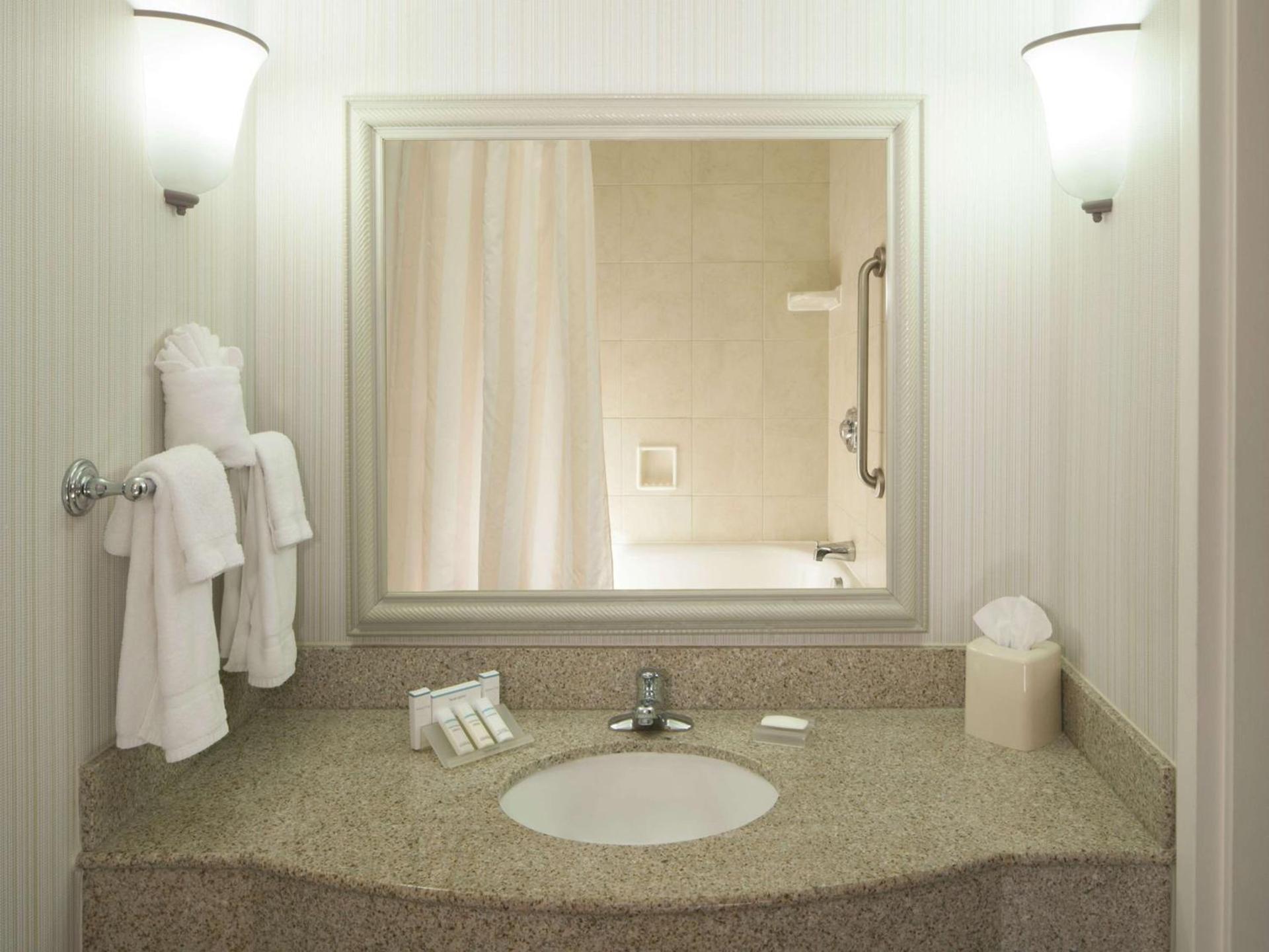 Hilton Garden Inn Virginia Beach Town Center photo 28