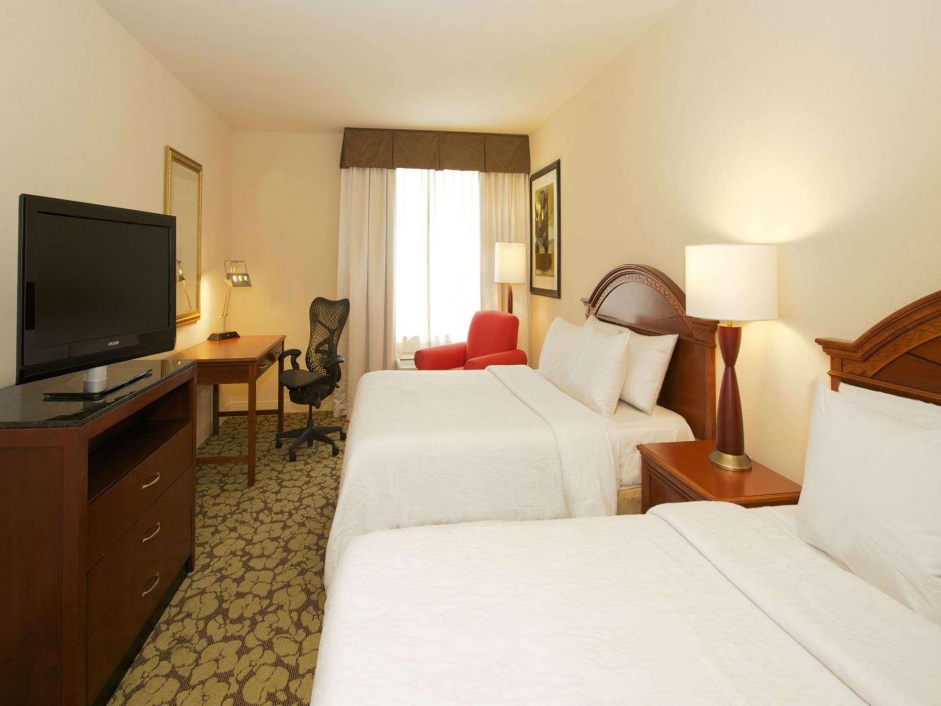 Hilton Garden Inn Virginia Beach Town Center photo 30
