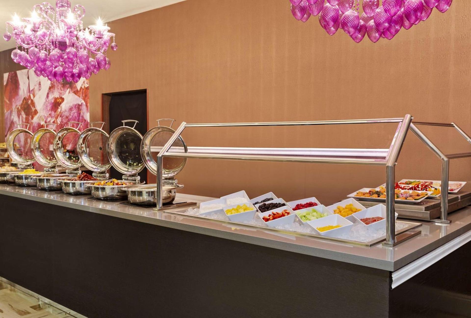 DoubleTree by Hilton Orlando East - UCF Area photo 8