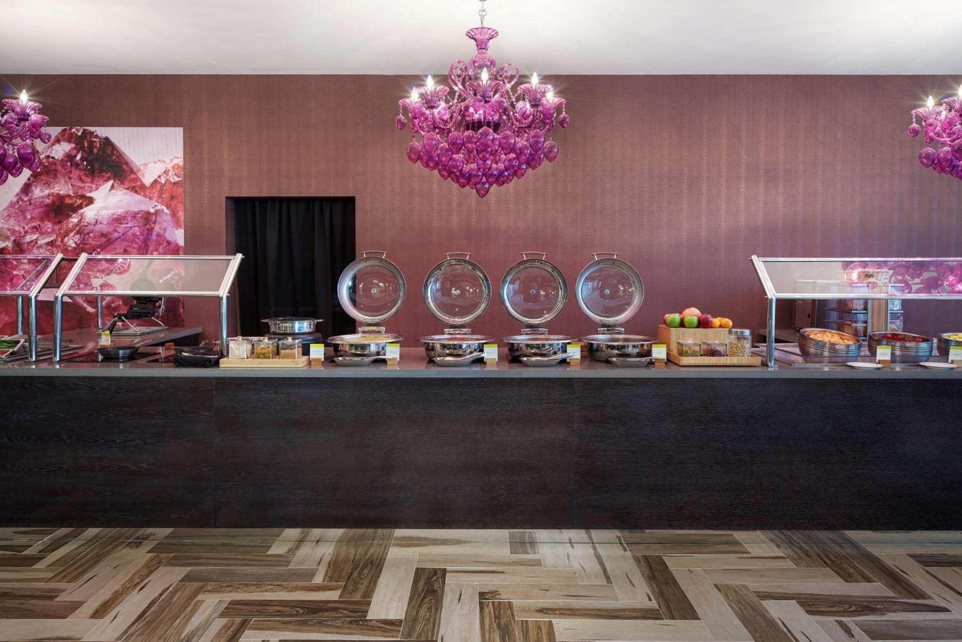 DoubleTree by Hilton Orlando East - UCF Area photo 12