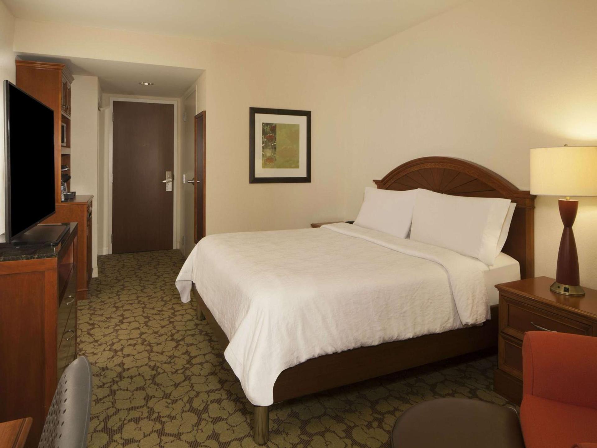 Hilton Garden Inn Virginia Beach Town Center photo 41