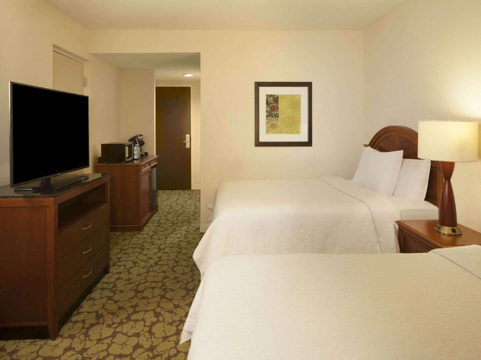 Hilton Garden Inn Virginia Beach Town Center photo 42