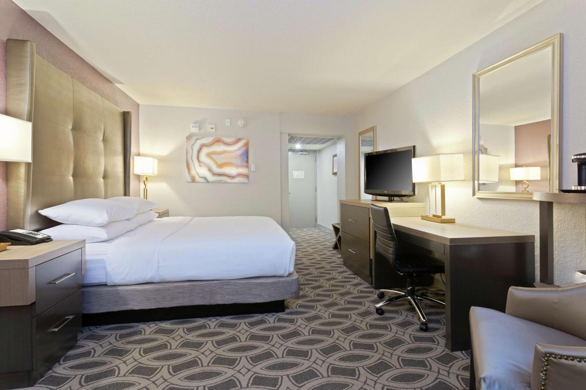 DoubleTree by Hilton Orlando East - UCF Area photo 17