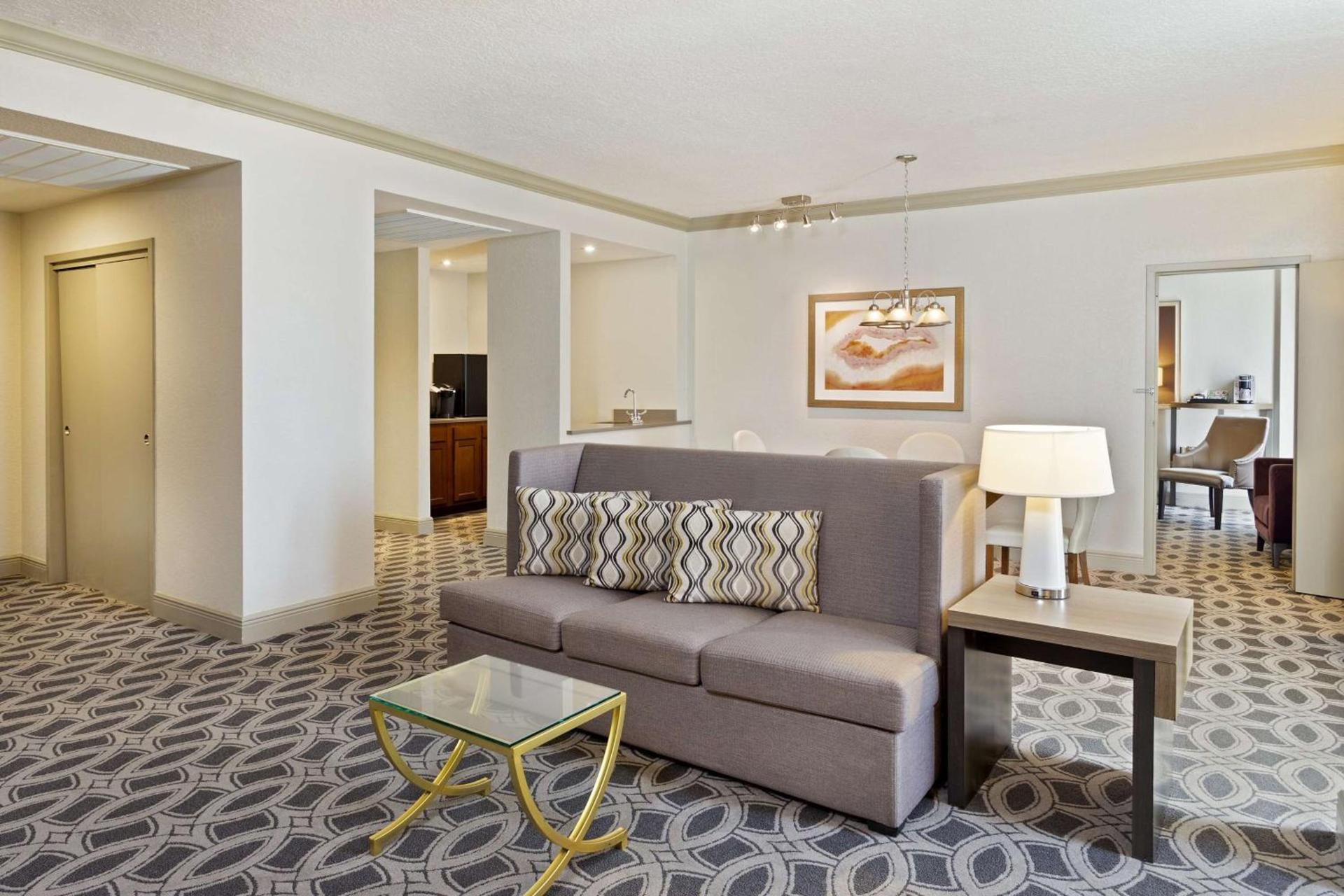 DoubleTree by Hilton Orlando East - UCF Area photo 18