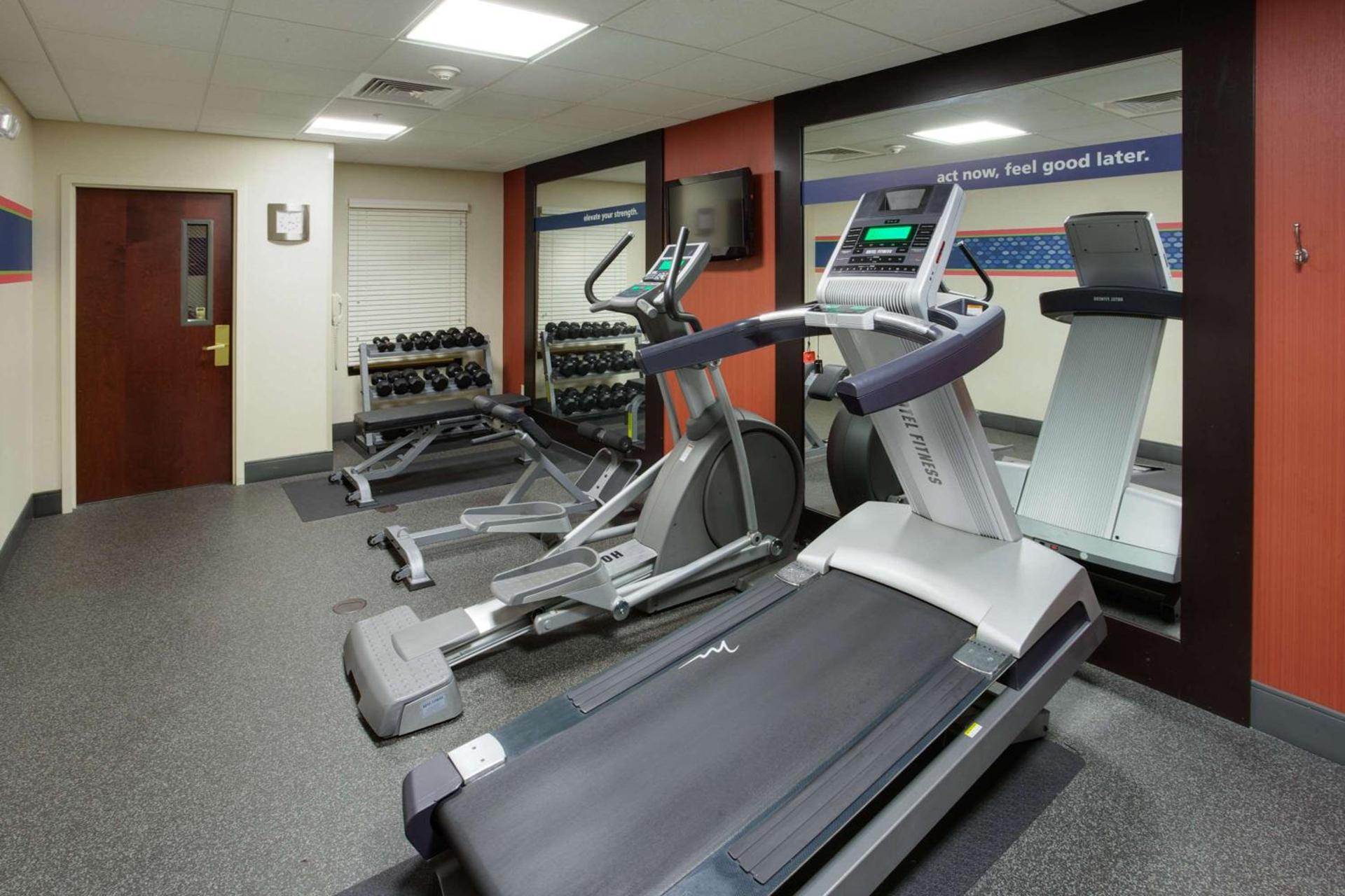 Hampton Inn Auburn photo 9