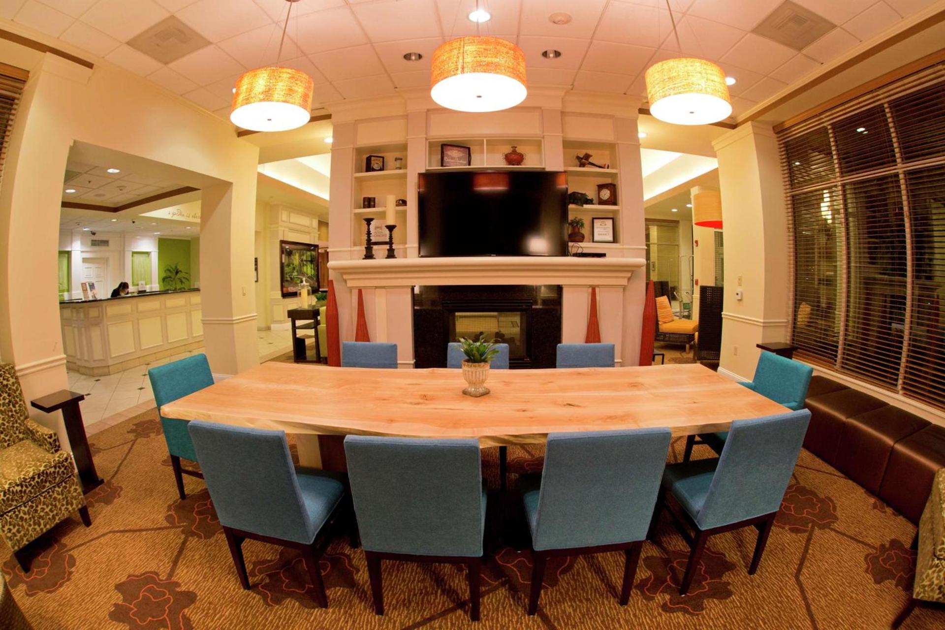Hilton Garden Inn Oxnard/Camarillo photo 6