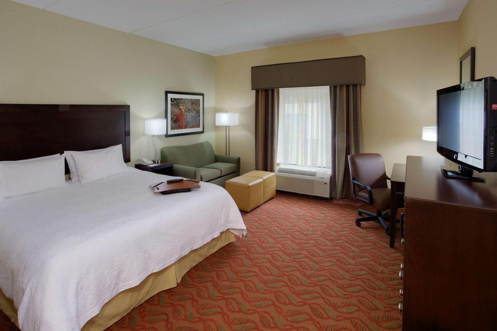 Hampton Inn Auburn photo 22