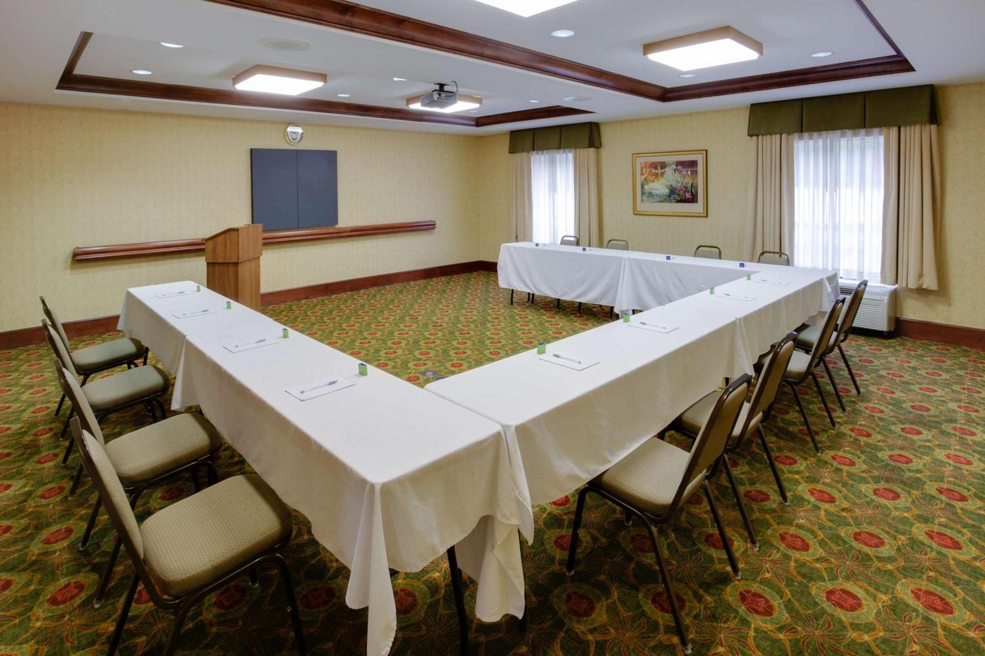 Hampton Inn Auburn photo 26