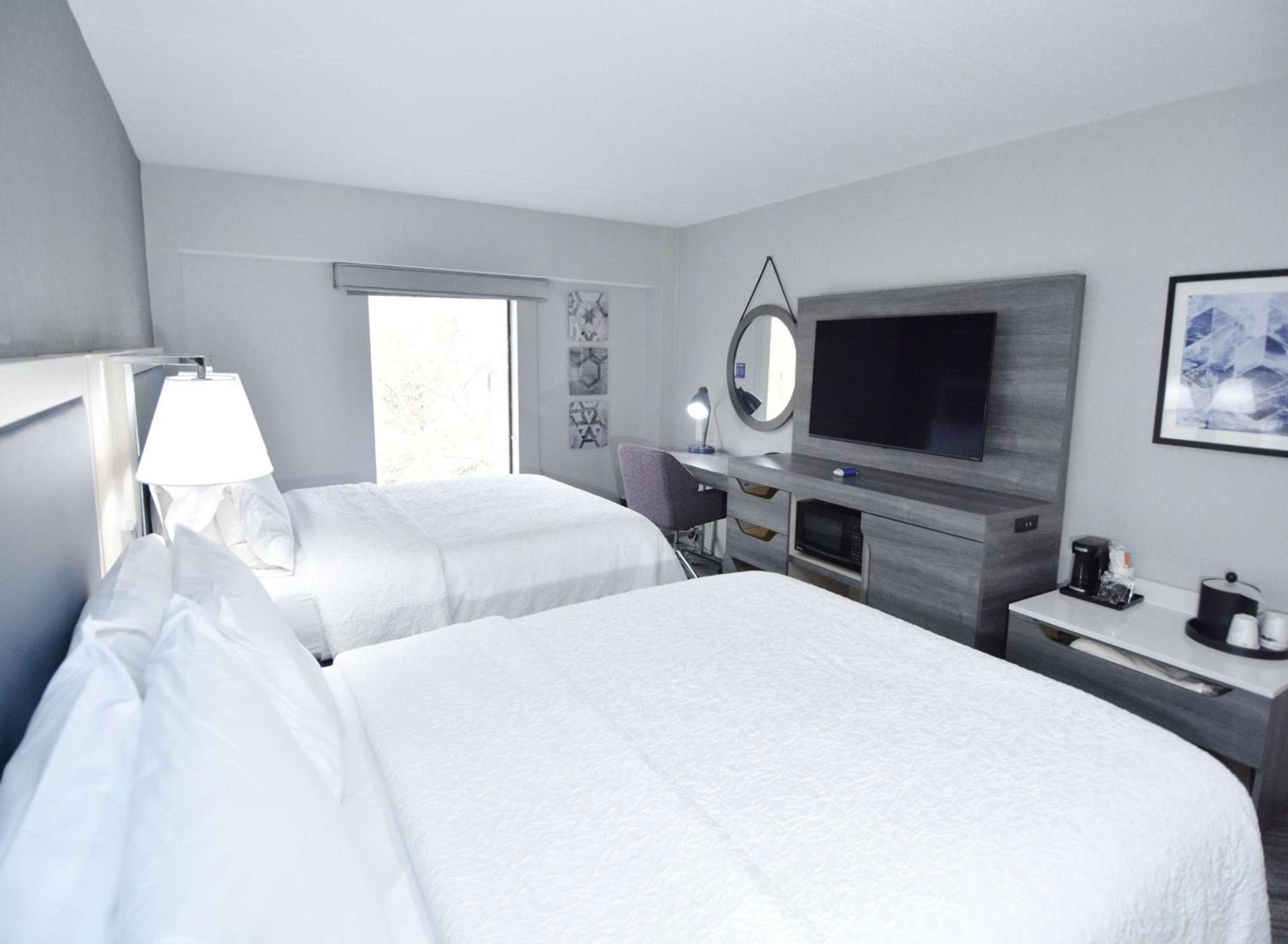 Hampton Inn Auburn photo 27