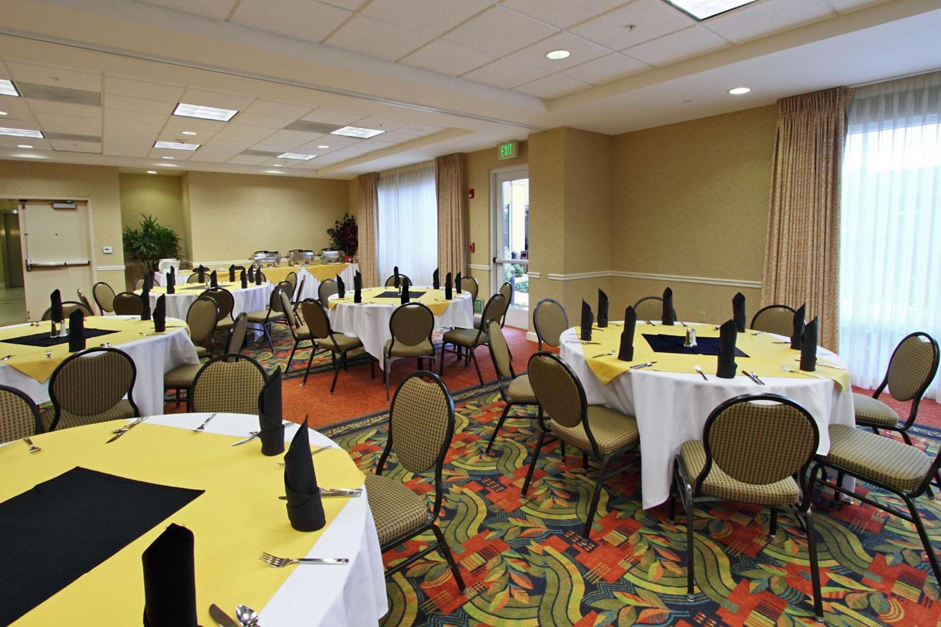 Hilton Garden Inn Oxnard/Camarillo photo 29