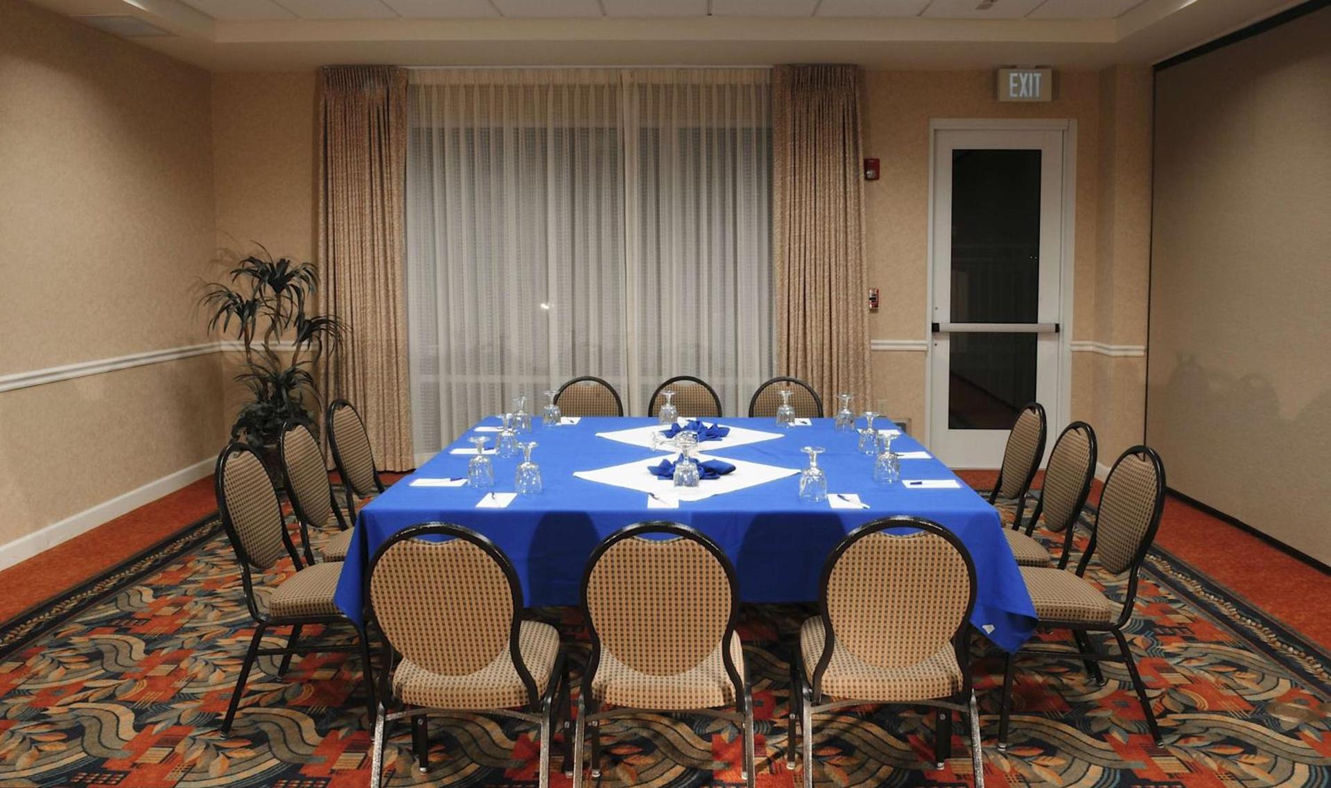 Hilton Garden Inn Oxnard/Camarillo photo 34