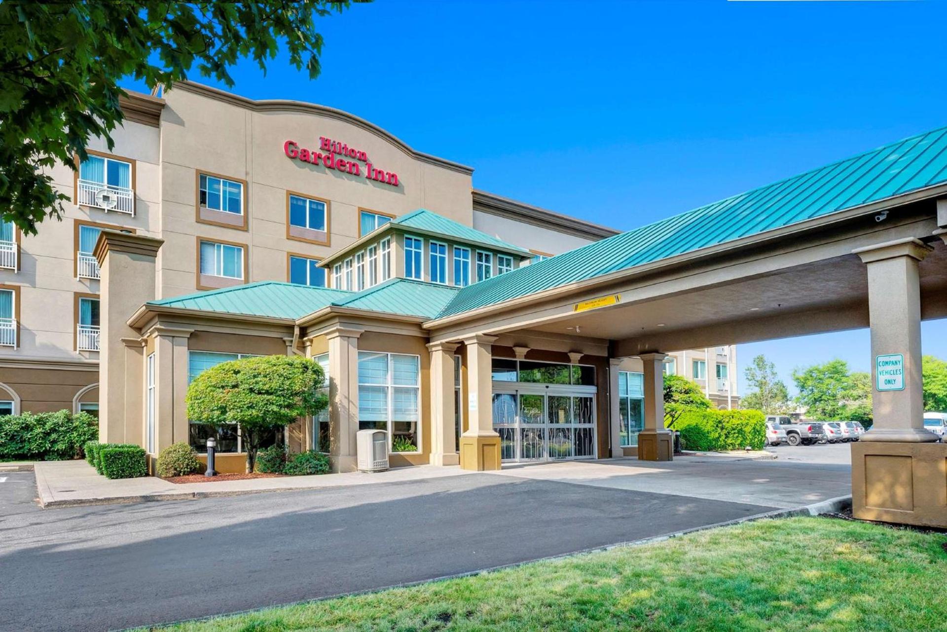 Hilton Garden Inn Portland Airport photo 1