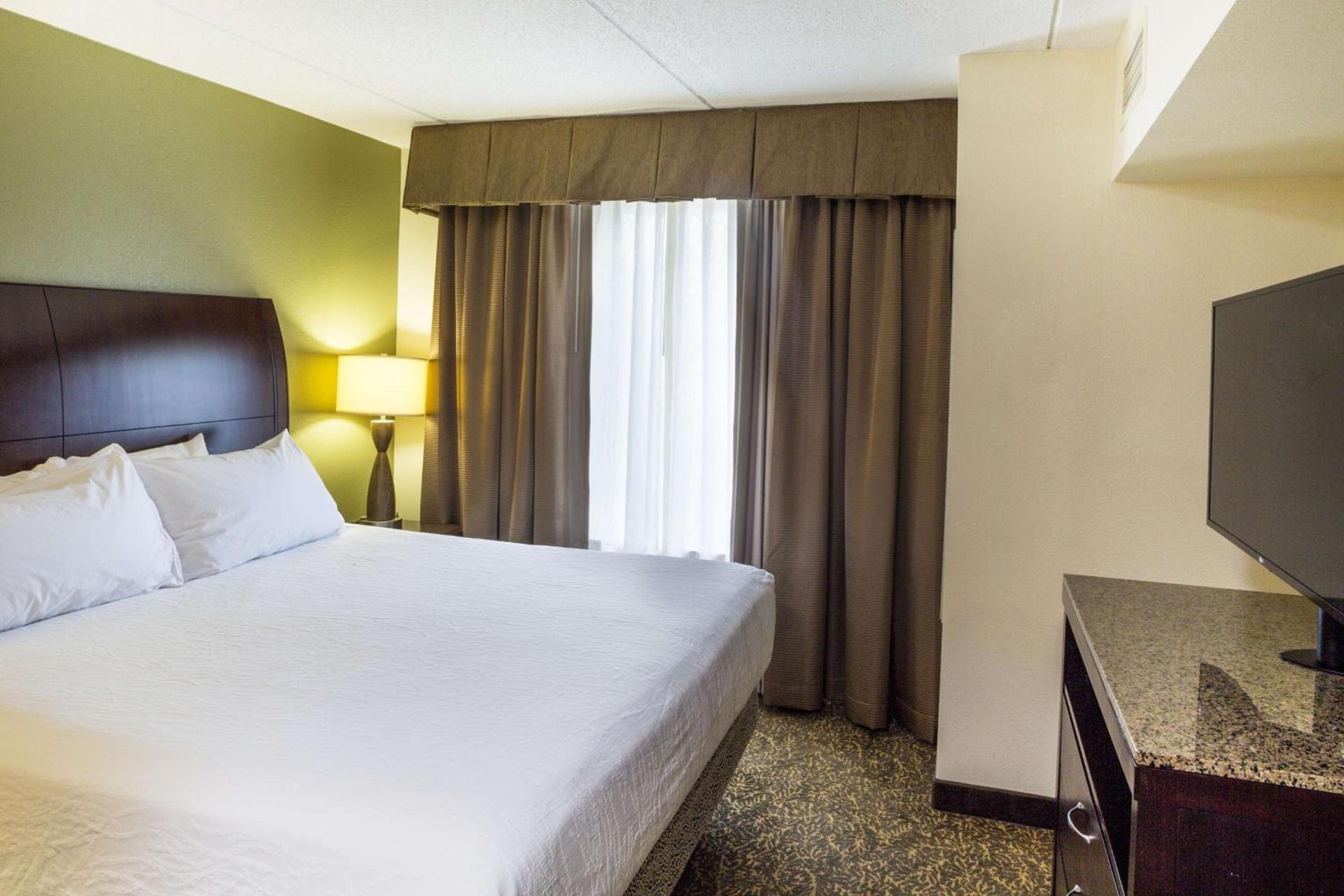 Hilton Garden Inn Hampton Coliseum Central photo 19