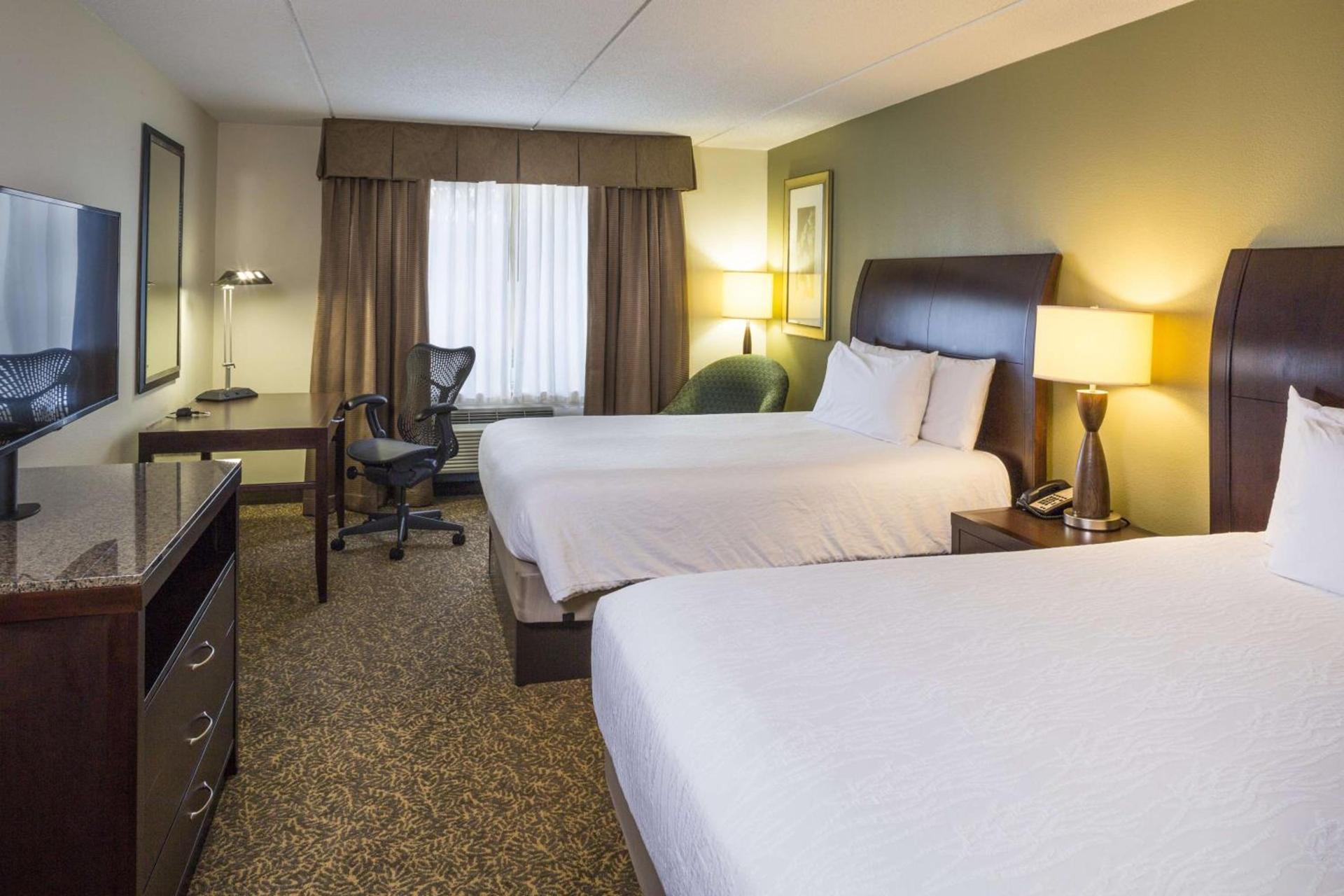 Hilton Garden Inn Hampton Coliseum Central photo 22