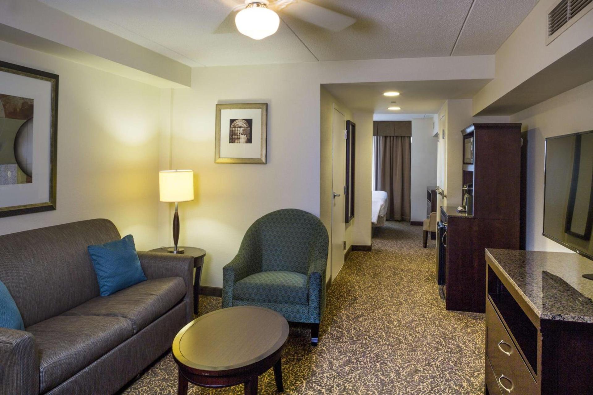 Hilton Garden Inn Hampton Coliseum Central photo 24