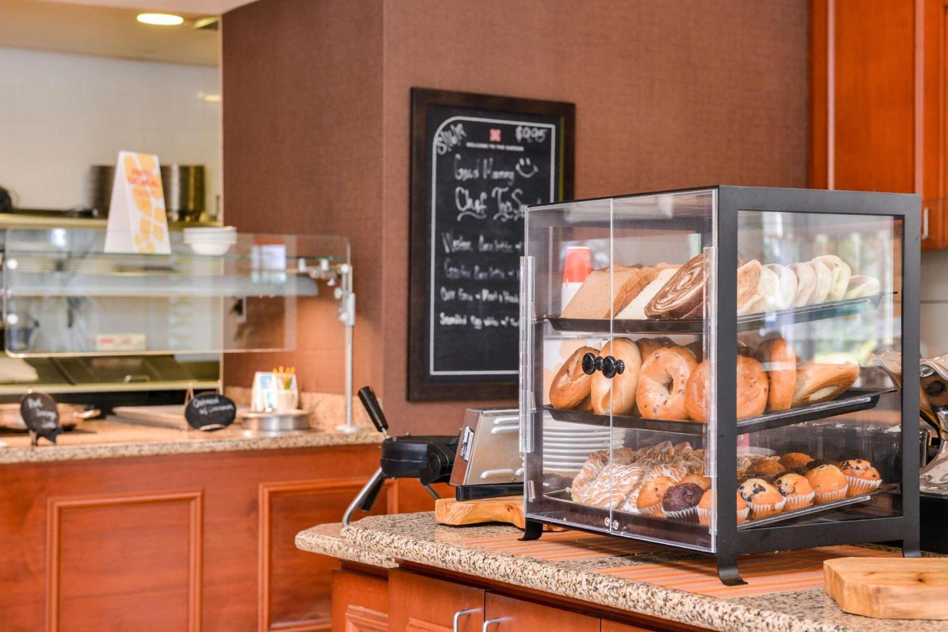 Hilton Garden Inn Dover photo 10