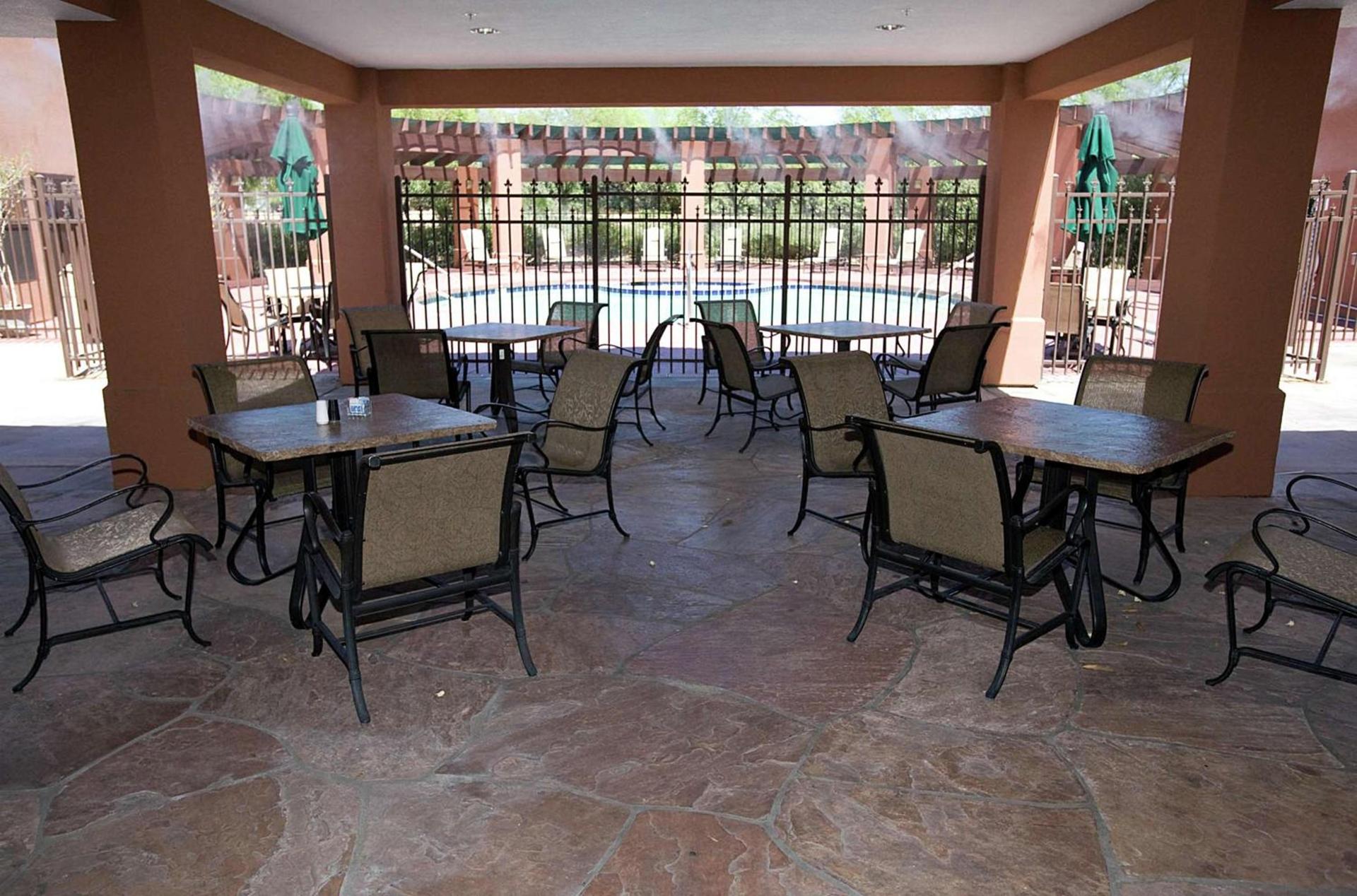 Hilton Garden Inn Phoenix Airport photo 2
