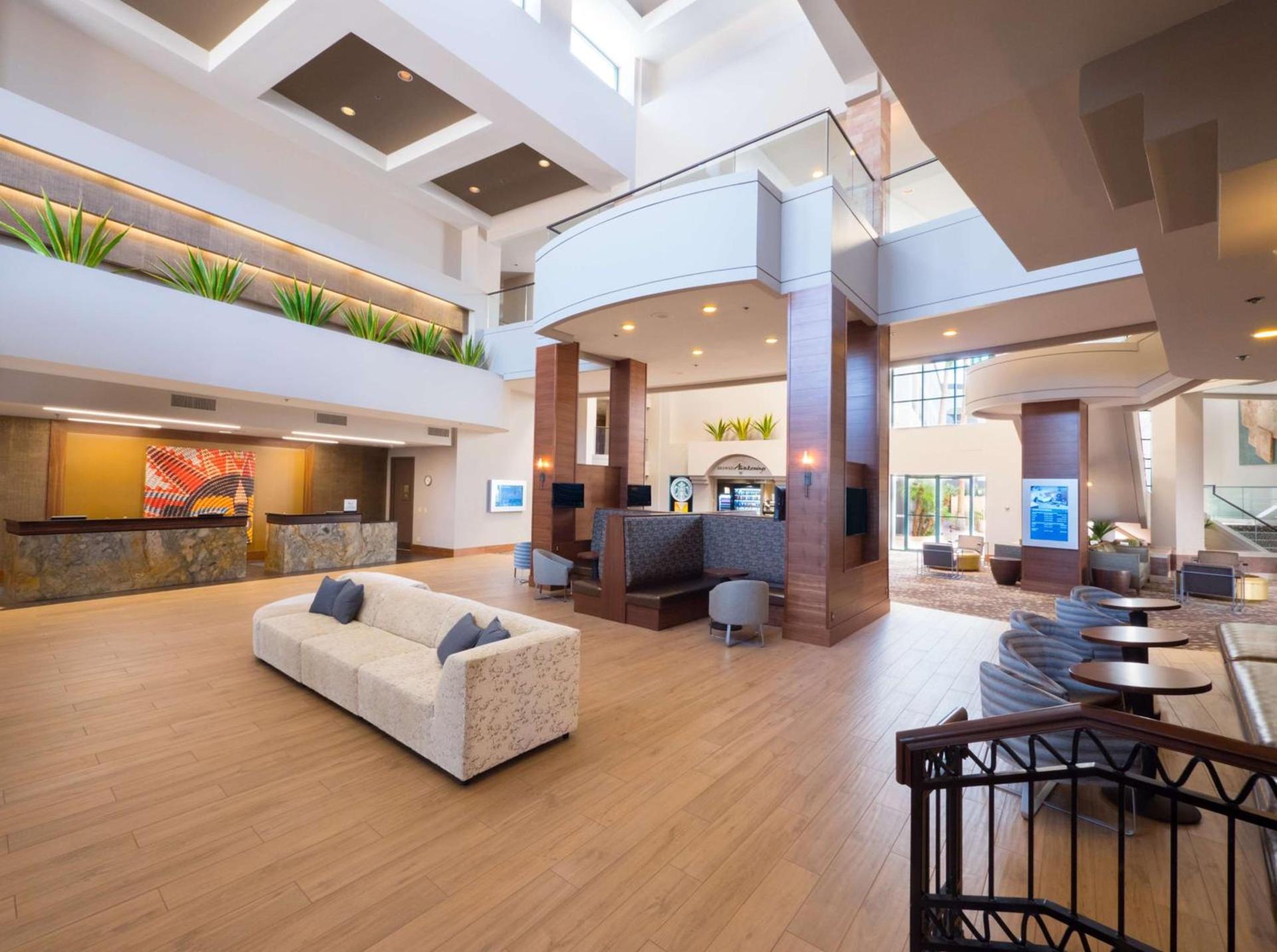 Hilton Phoenix Airport photo 8