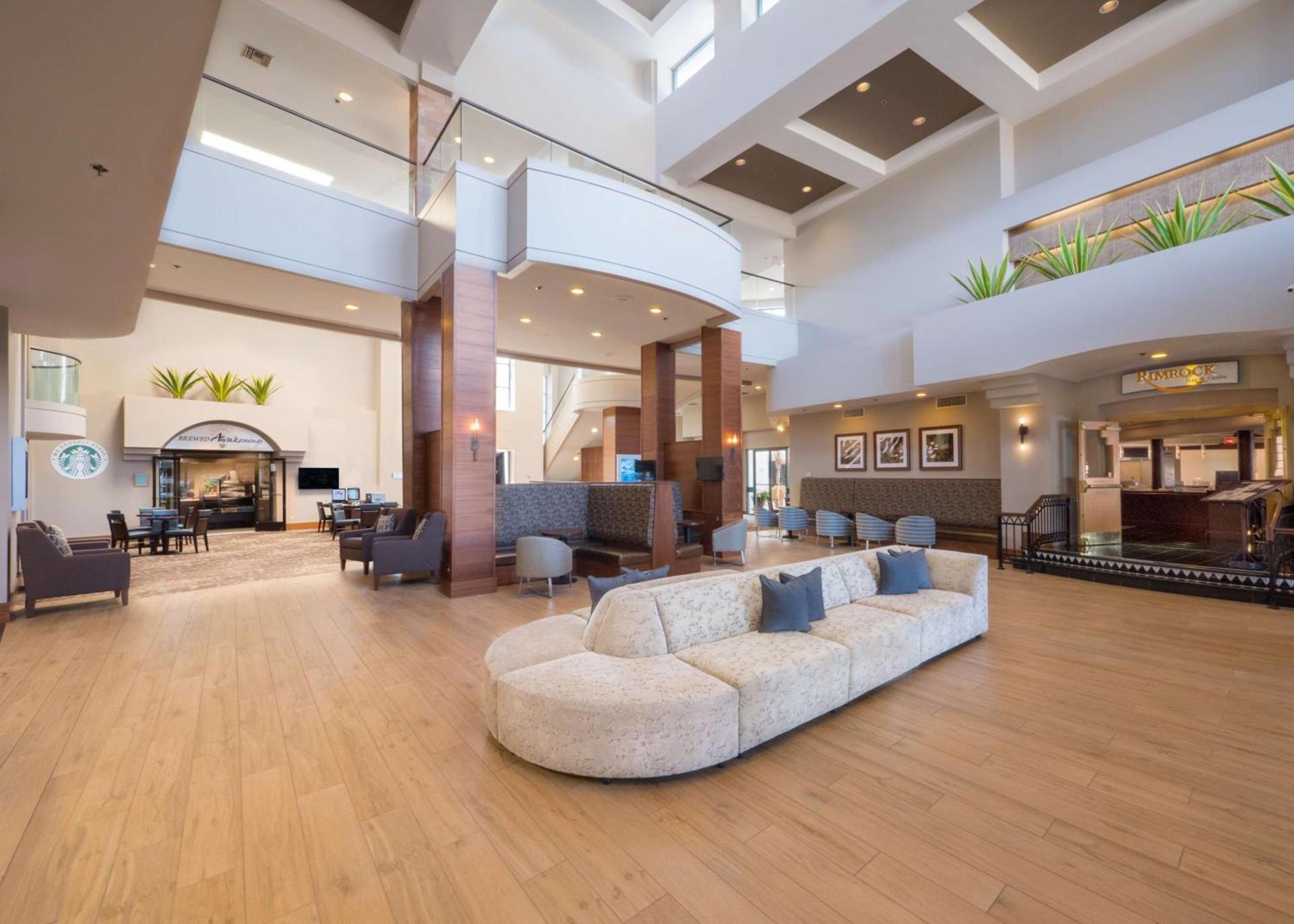Hilton Phoenix Airport photo 9