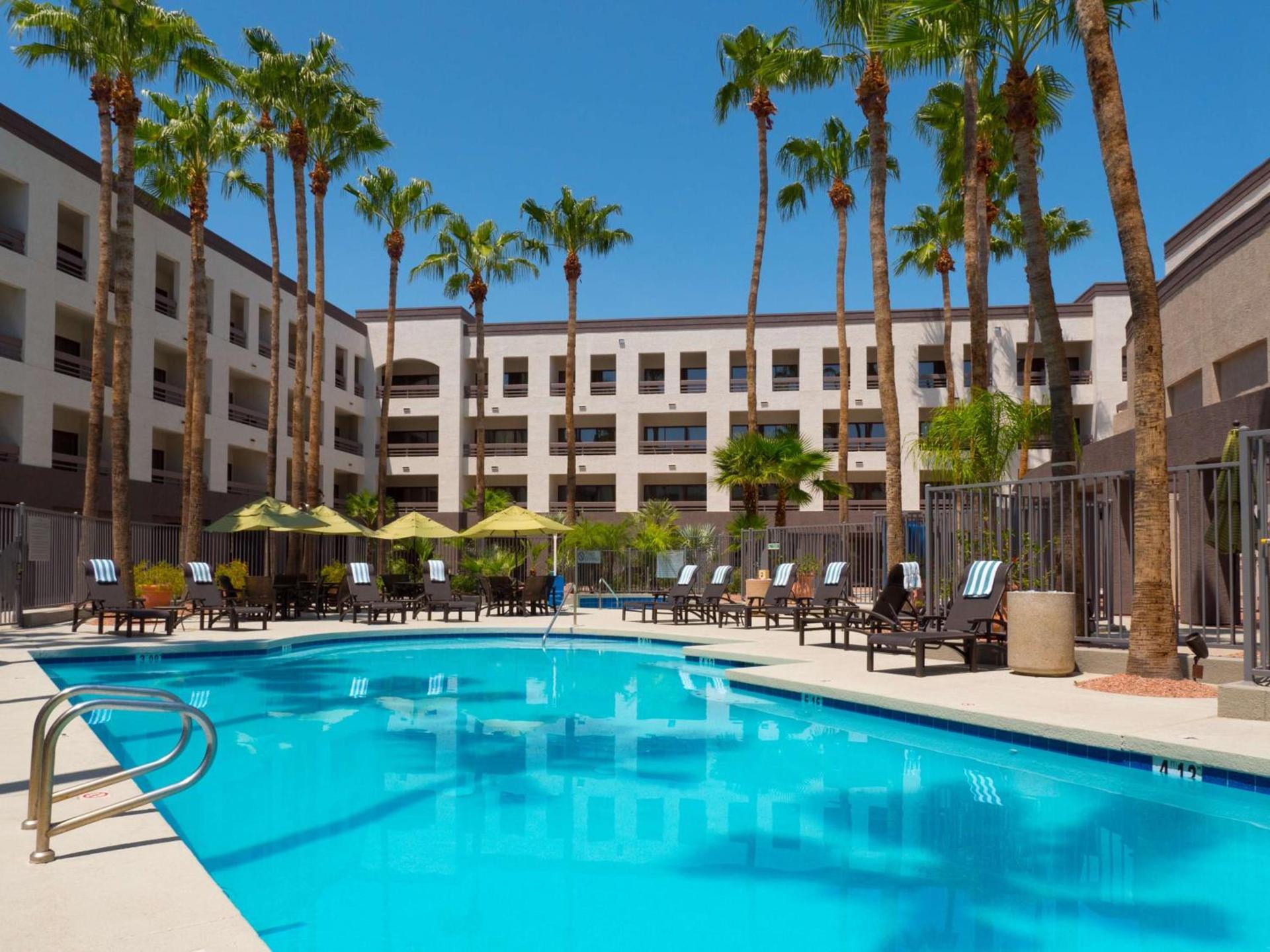 Hilton Phoenix Airport photo 11