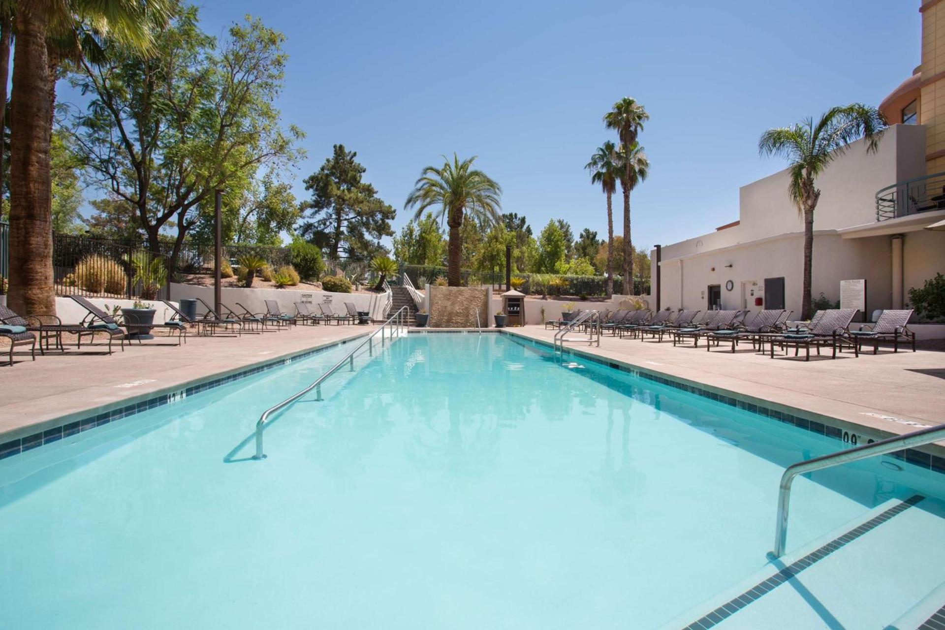 Embassy Suites by Hilton Phoenix Biltmore photo 57