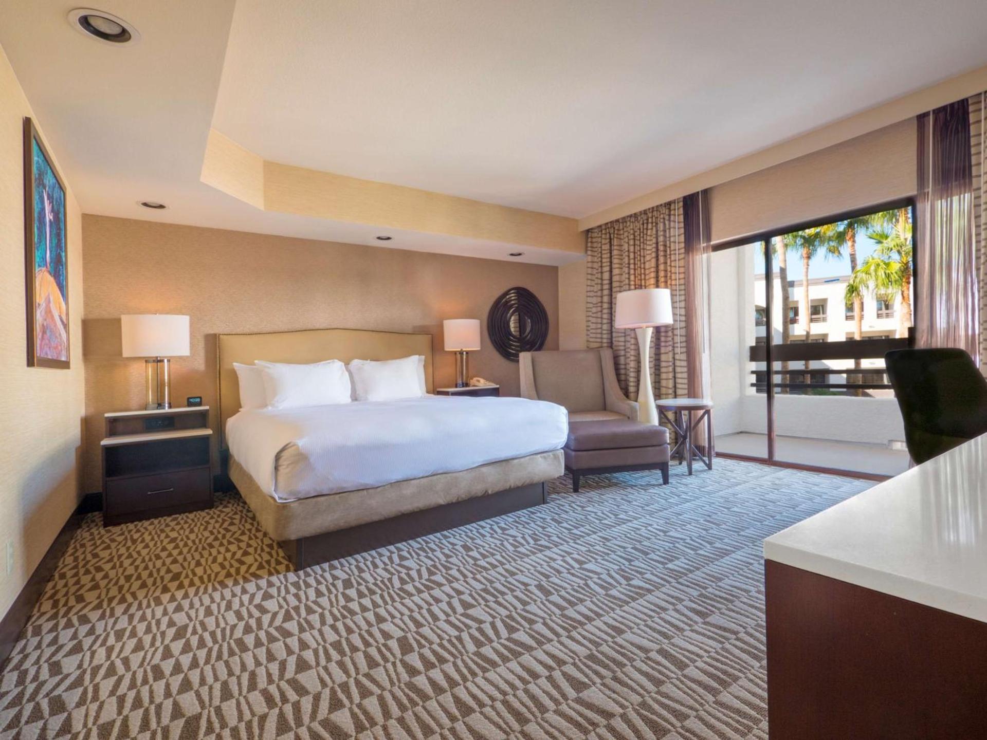 Hilton Phoenix Airport photo 23