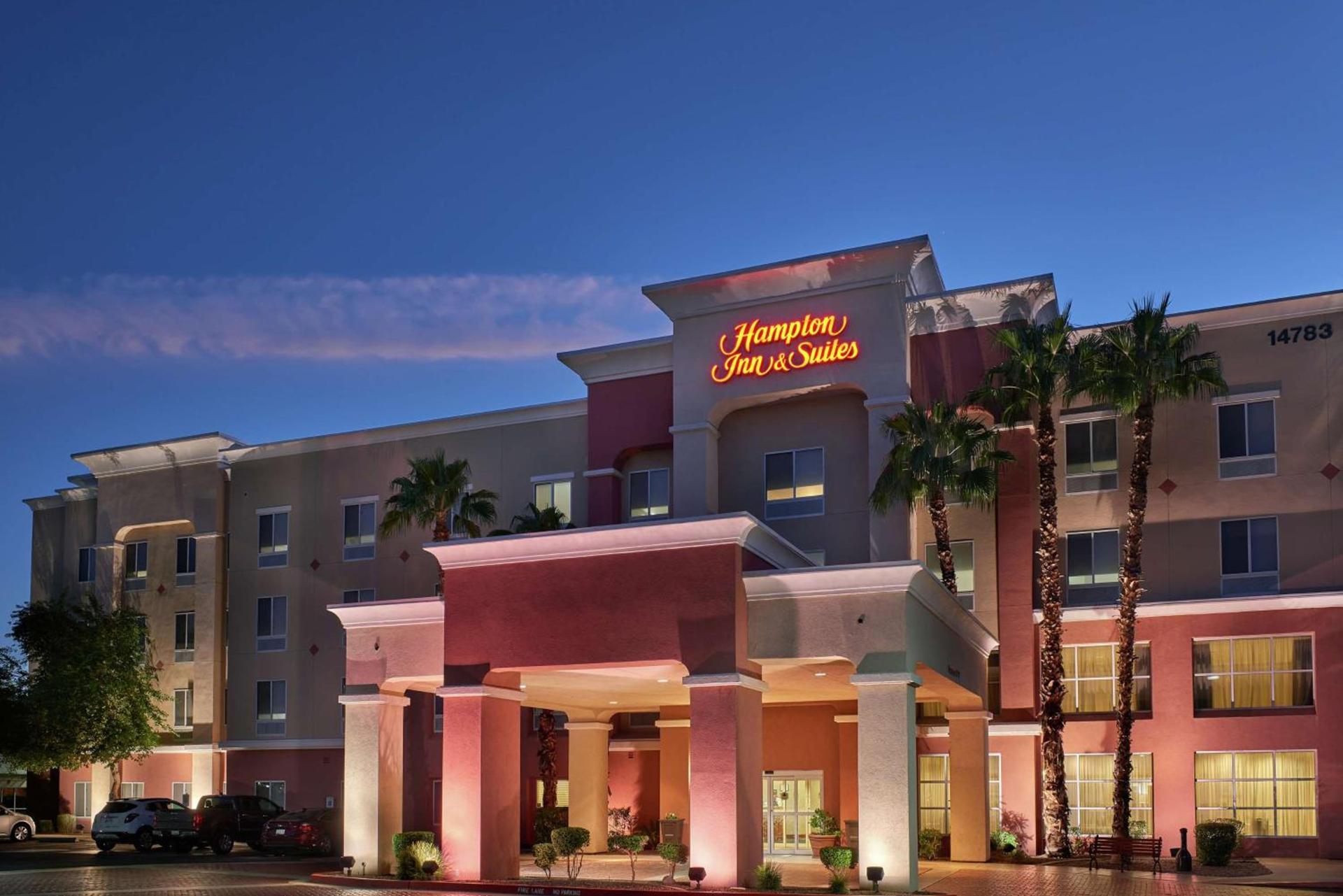 Hampton Inn & Suites Phoenix-Surprise photo 2