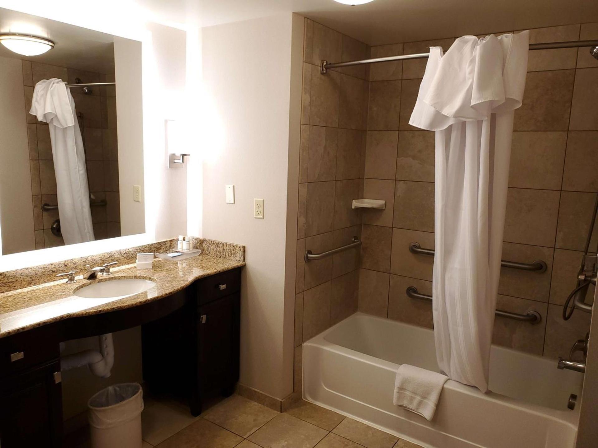 Homewood Suites by Hilton Phoenix Chandler Fashion Center photo 22