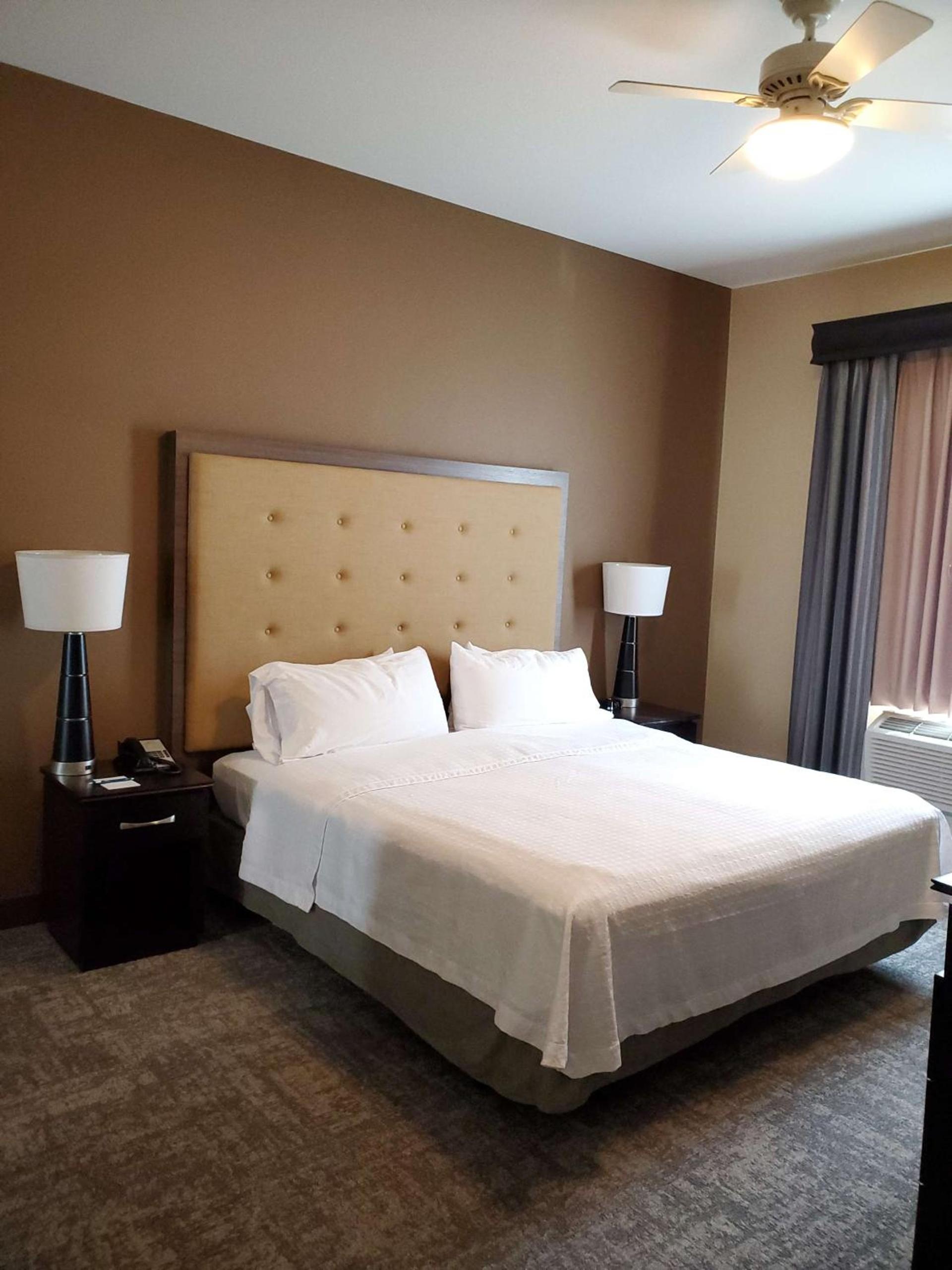 Homewood Suites by Hilton Phoenix Chandler Fashion Center photo 24