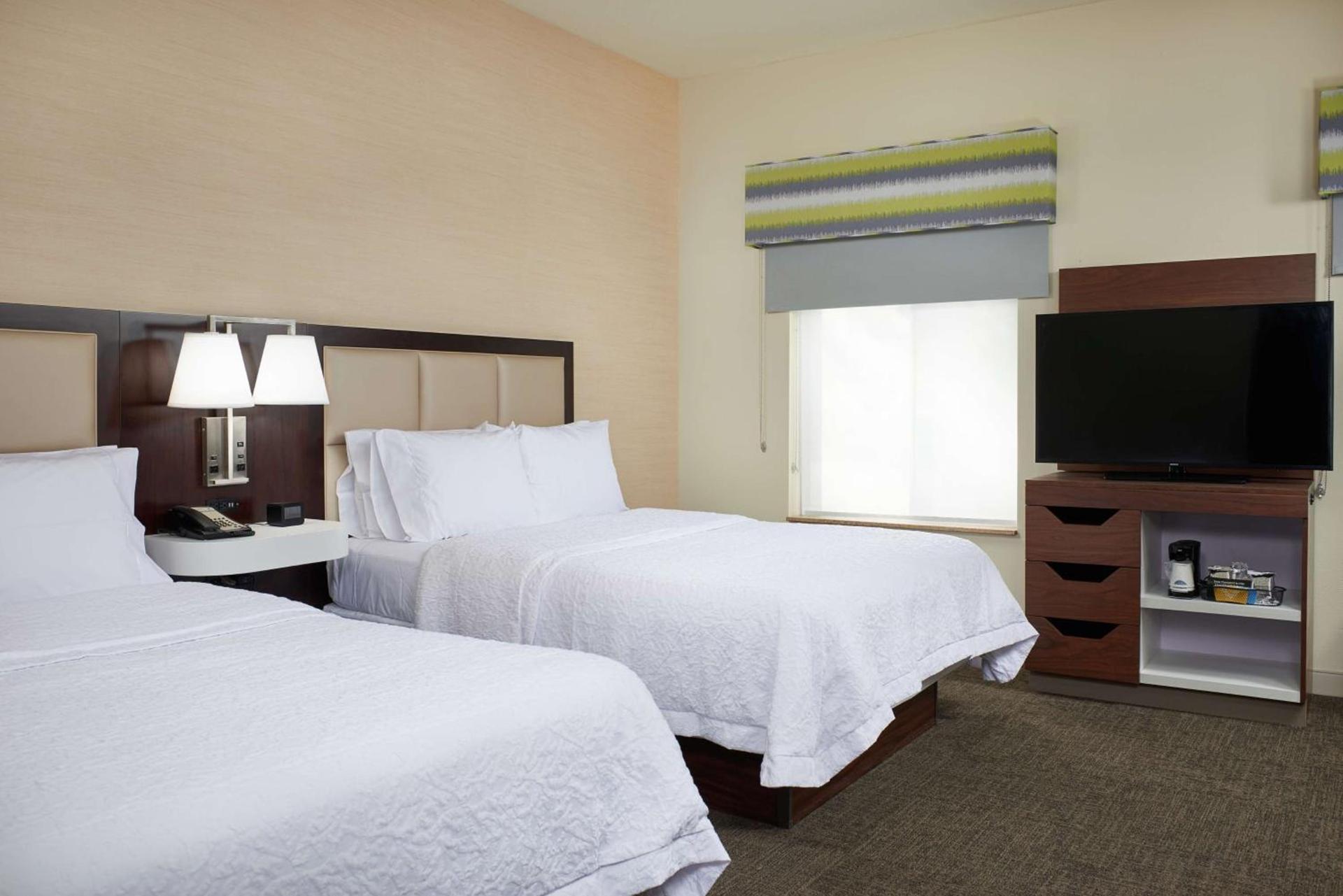 Hampton Inn & Suites Phoenix-Surprise photo 21