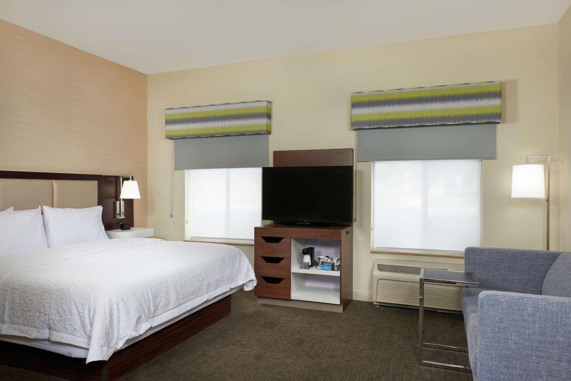 Hampton Inn & Suites Phoenix-Surprise photo 20