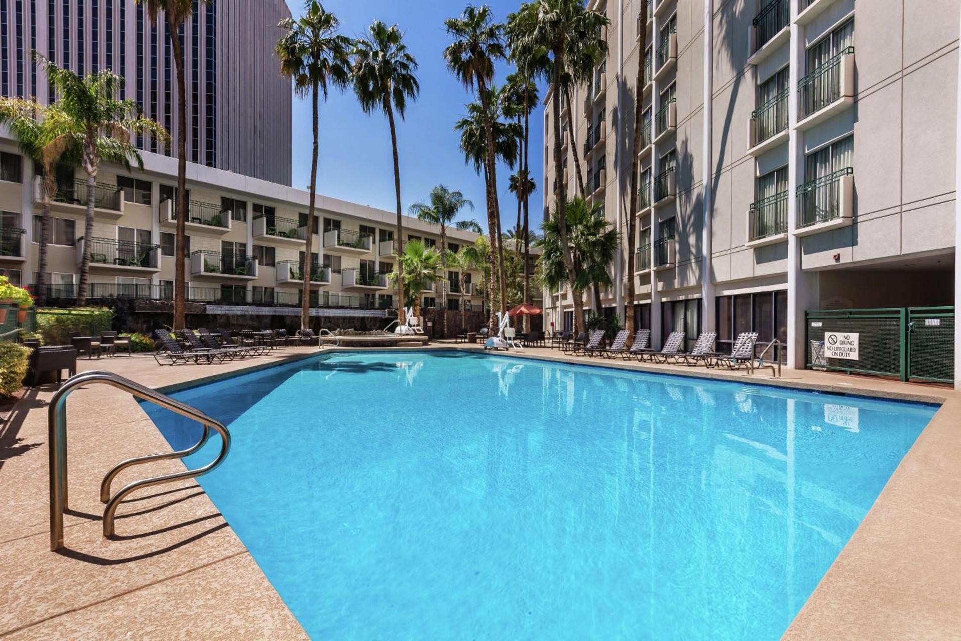 DoubleTree by Hilton Phoenix Midtown photo 9