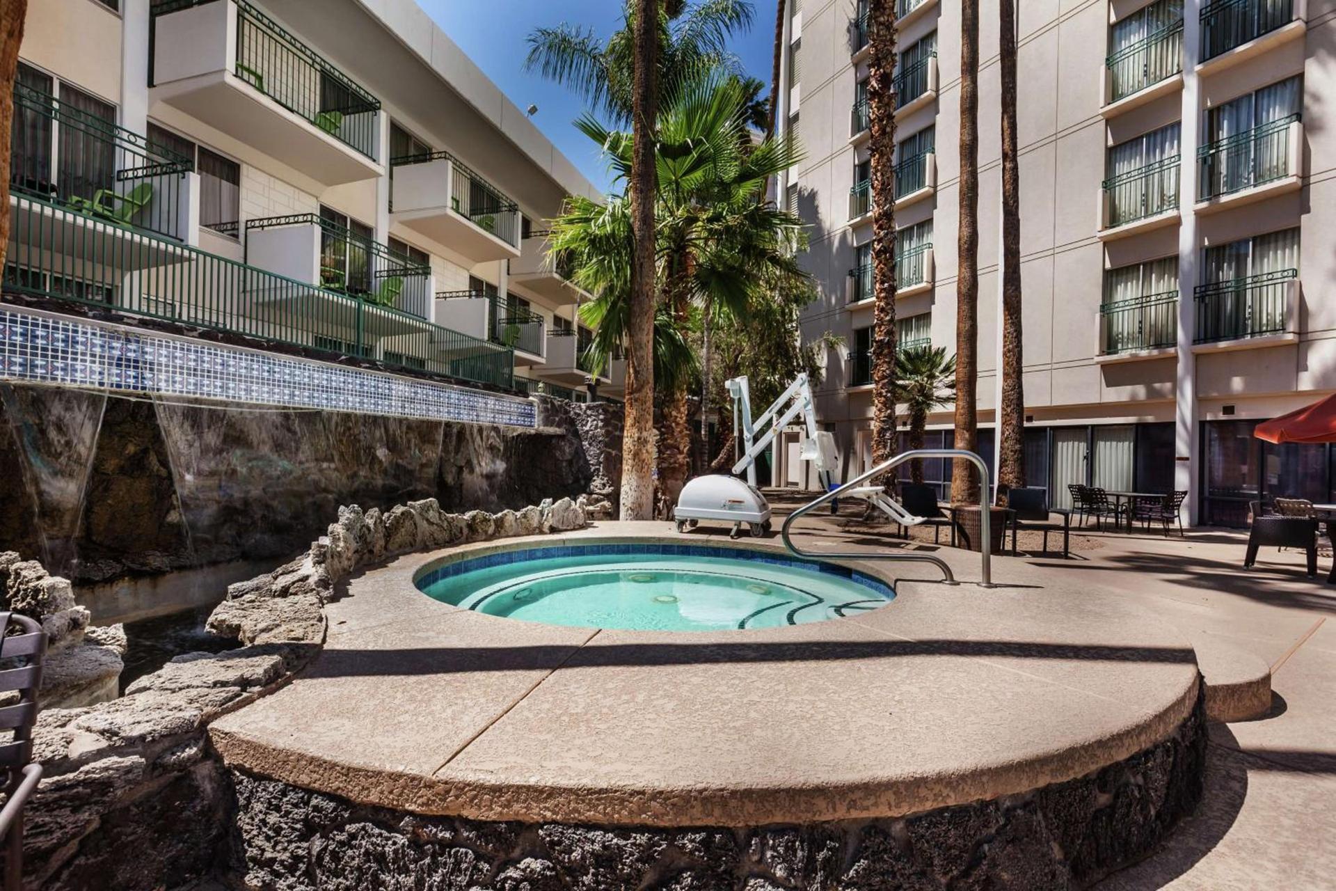 DoubleTree by Hilton Phoenix Midtown photo 27