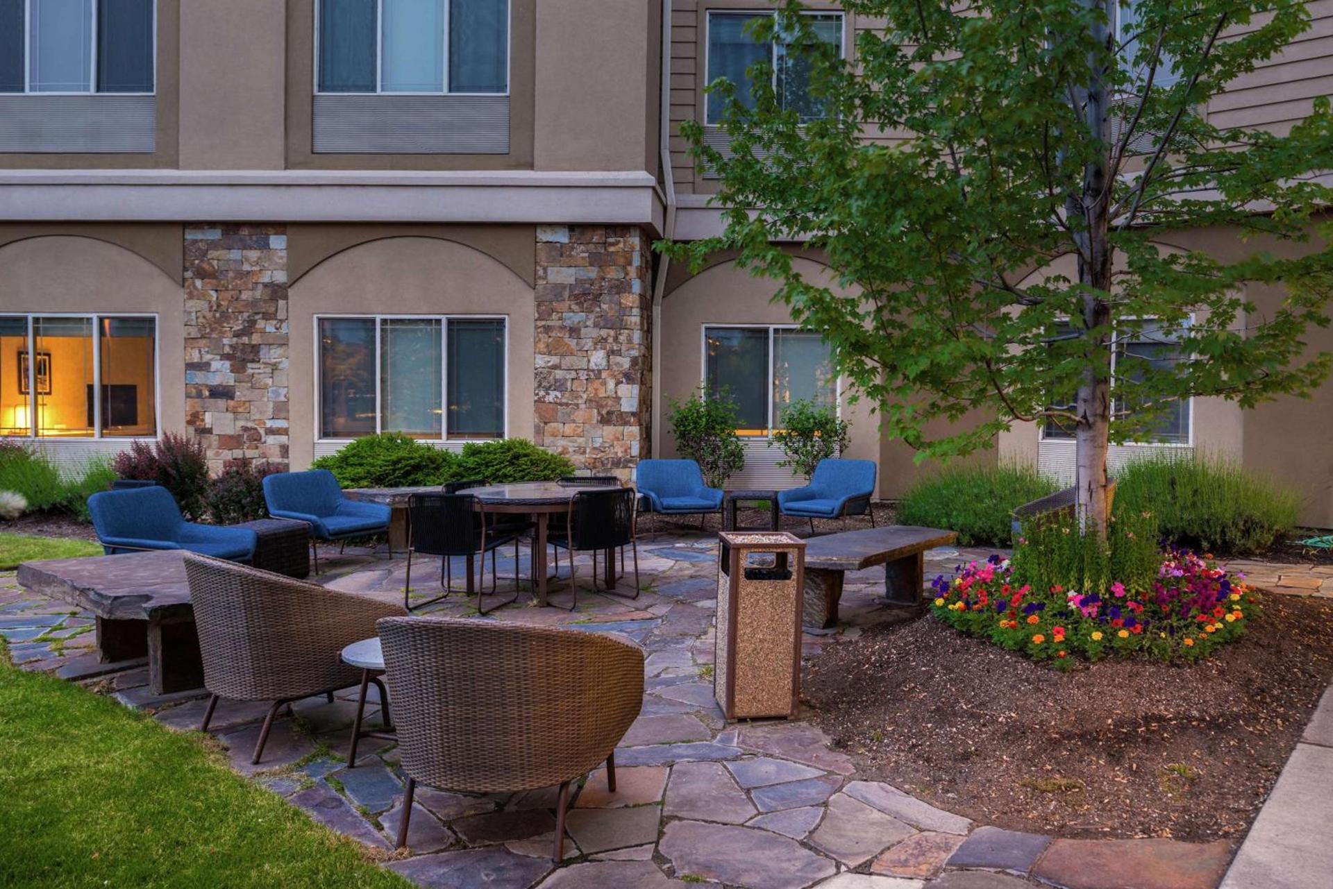 Hilton Garden Inn Bend photo 5