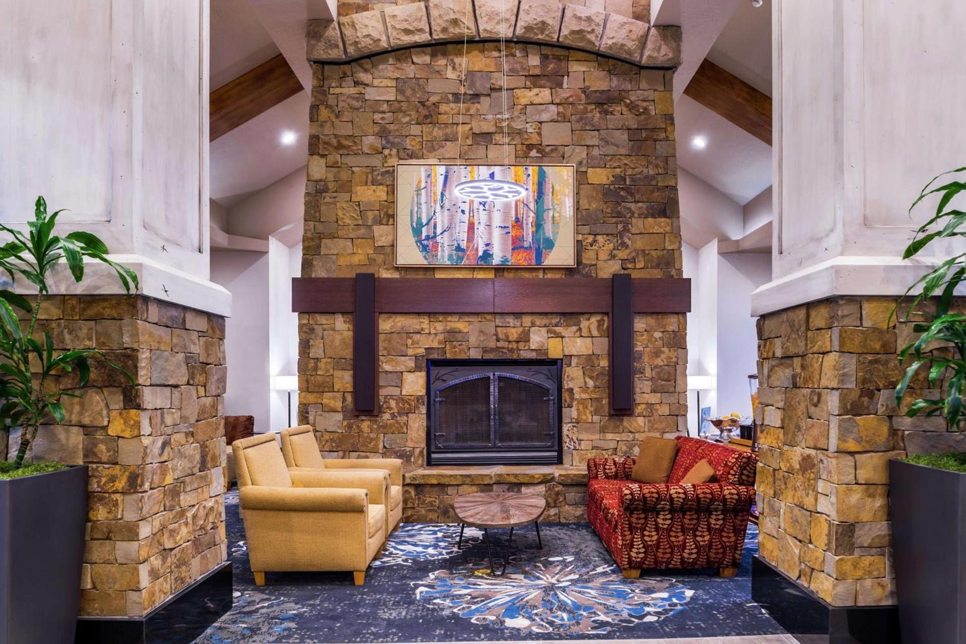Hilton Garden Inn Bend photo 8