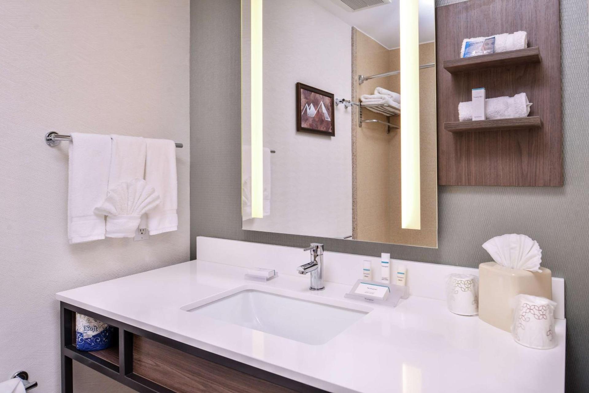 Hilton Garden Inn Bend photo 54