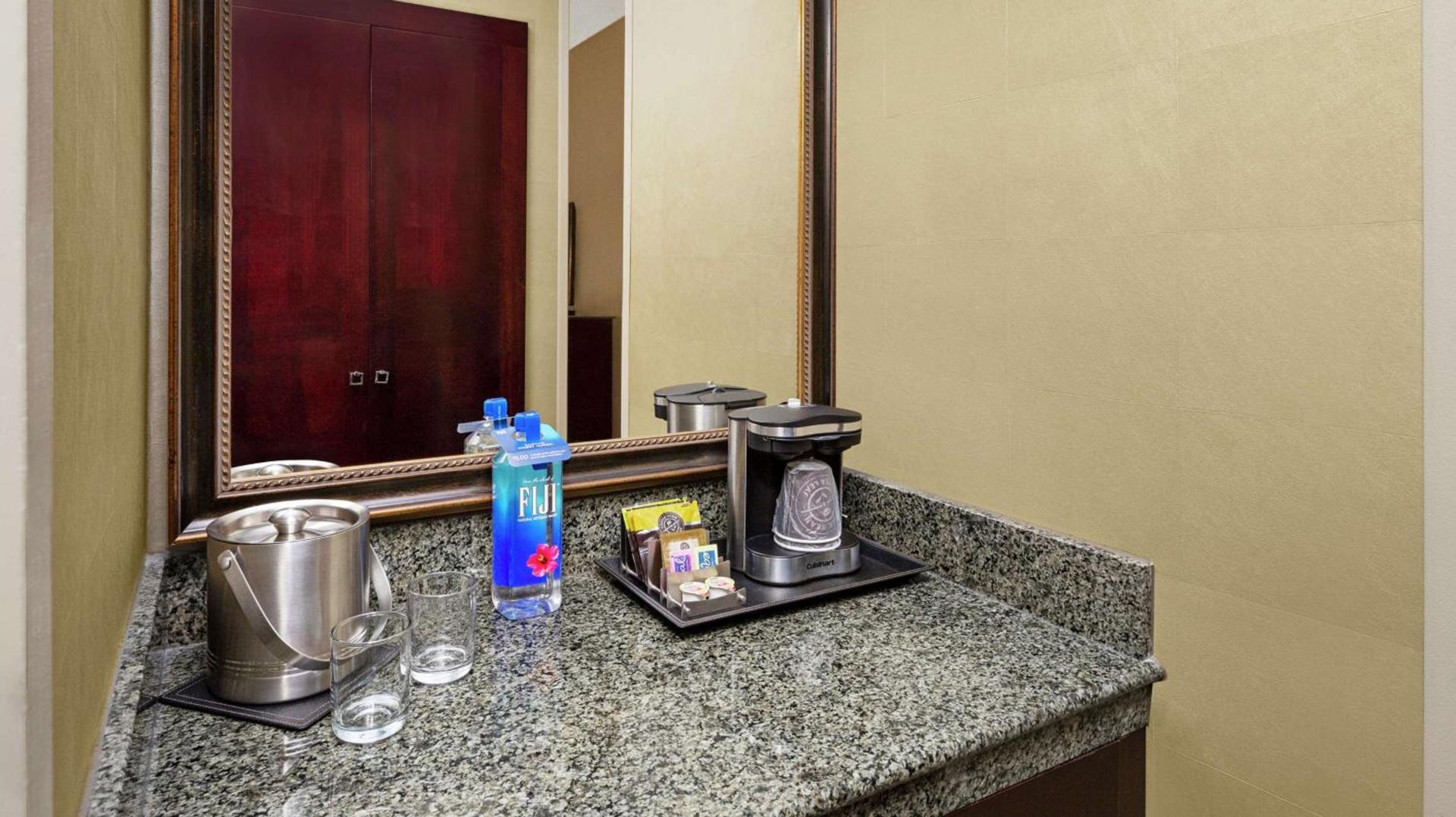 DoubleTree by Hilton Raleigh Durham Airport at Research Triangle Park photo 21