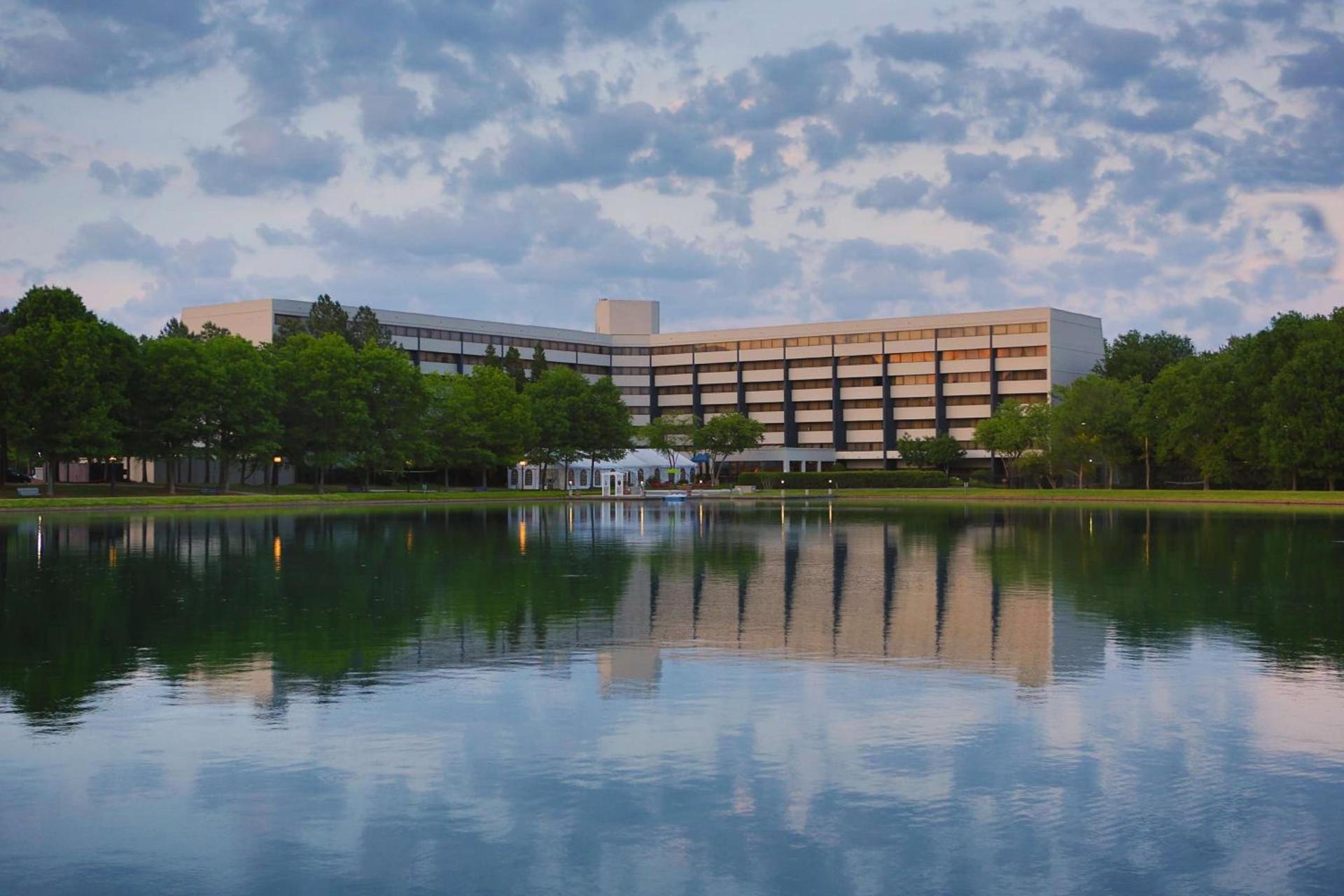 DoubleTree Suites by Hilton Raleigh-Durham photo 3