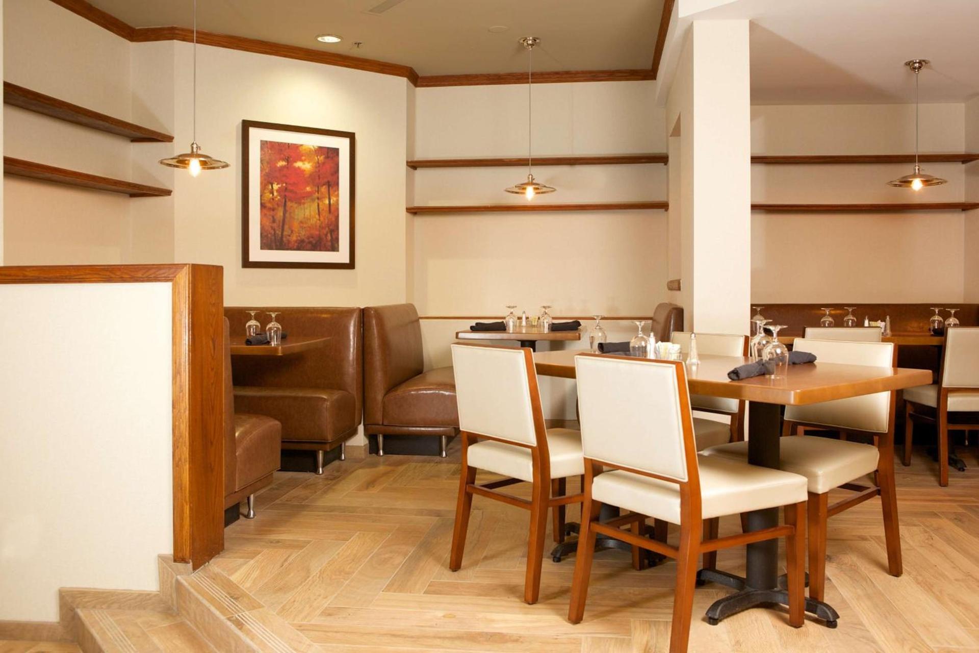 DoubleTree Suites by Hilton Raleigh-Durham photo 10