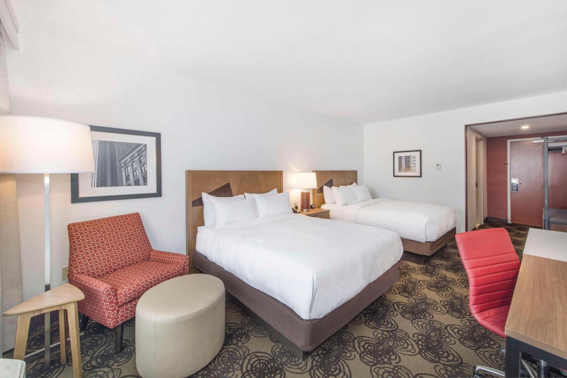 DoubleTree by Hilton Raleigh-Cary photo 8