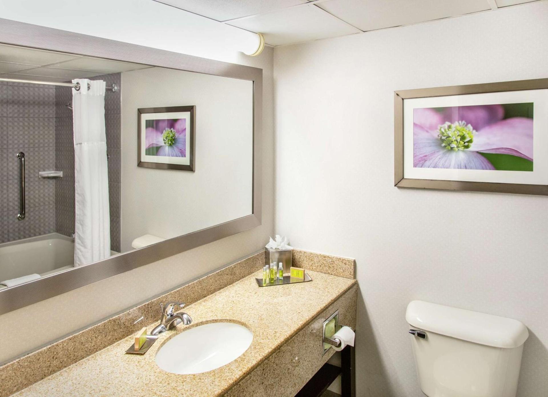 DoubleTree by Hilton Richmond - Midlothian photo 12