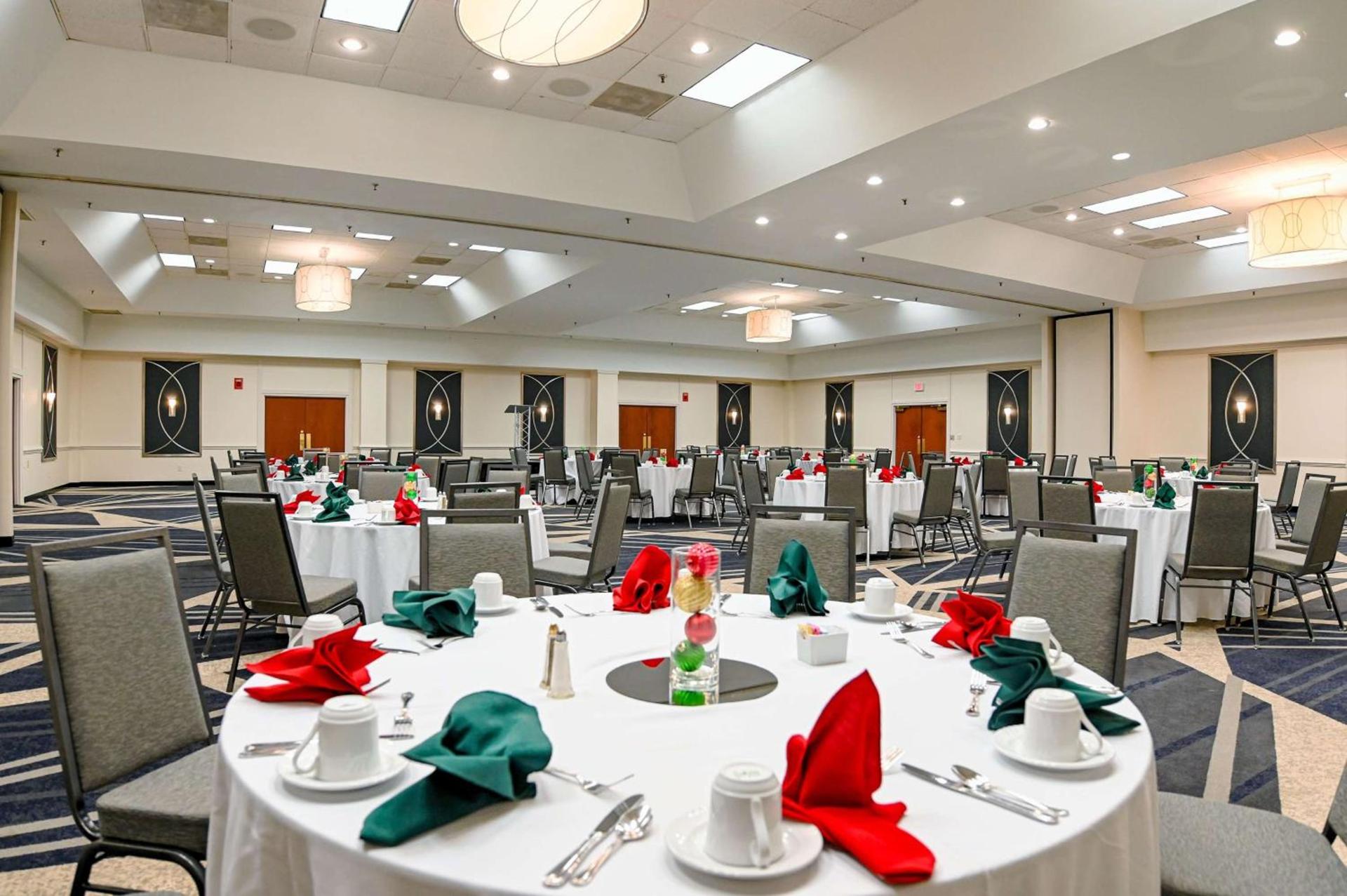 DoubleTree by Hilton Richmond - Midlothian photo 26