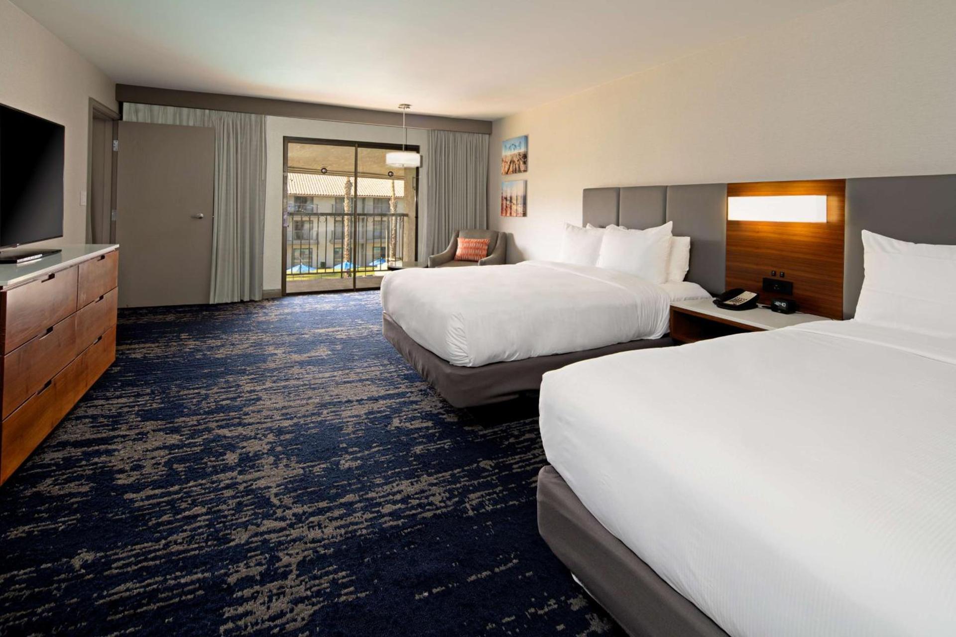 DoubleTree by Hilton Bakersfield photo 15