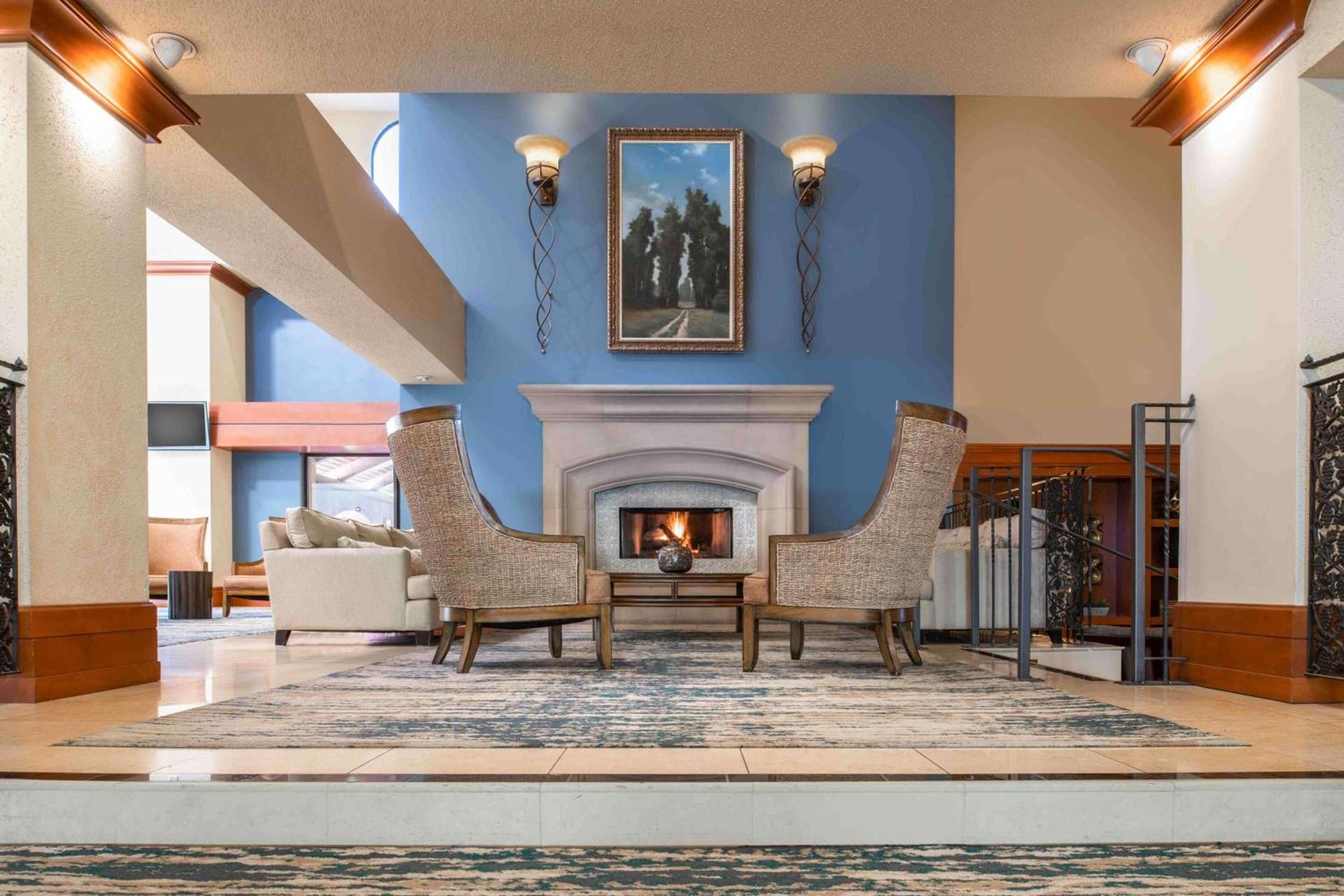 DoubleTree by Hilton Sonoma Wine Country photo 5