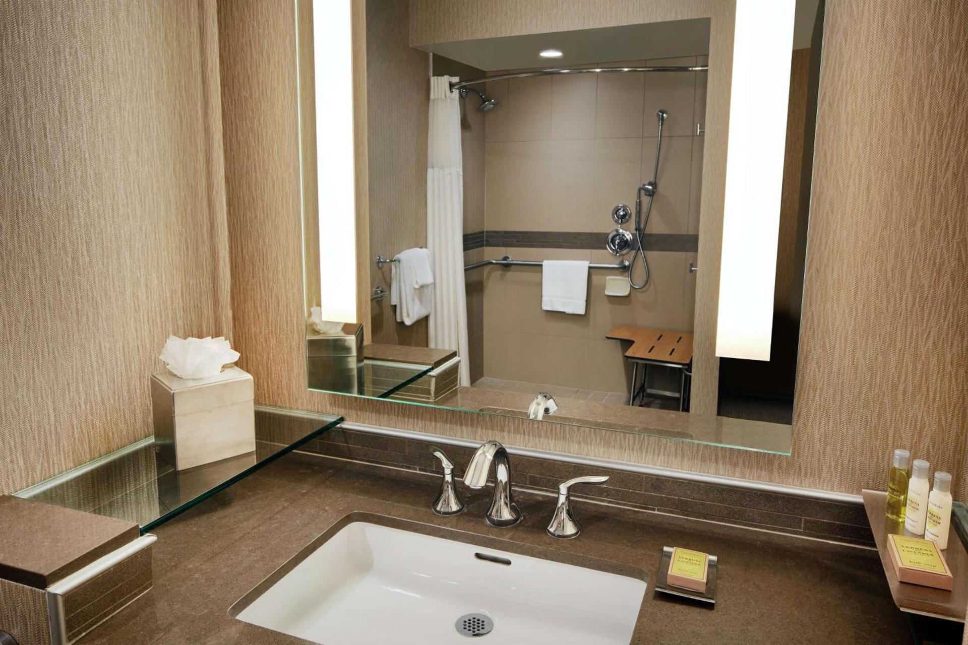 DoubleTree by Hilton Sonoma Wine Country photo 25