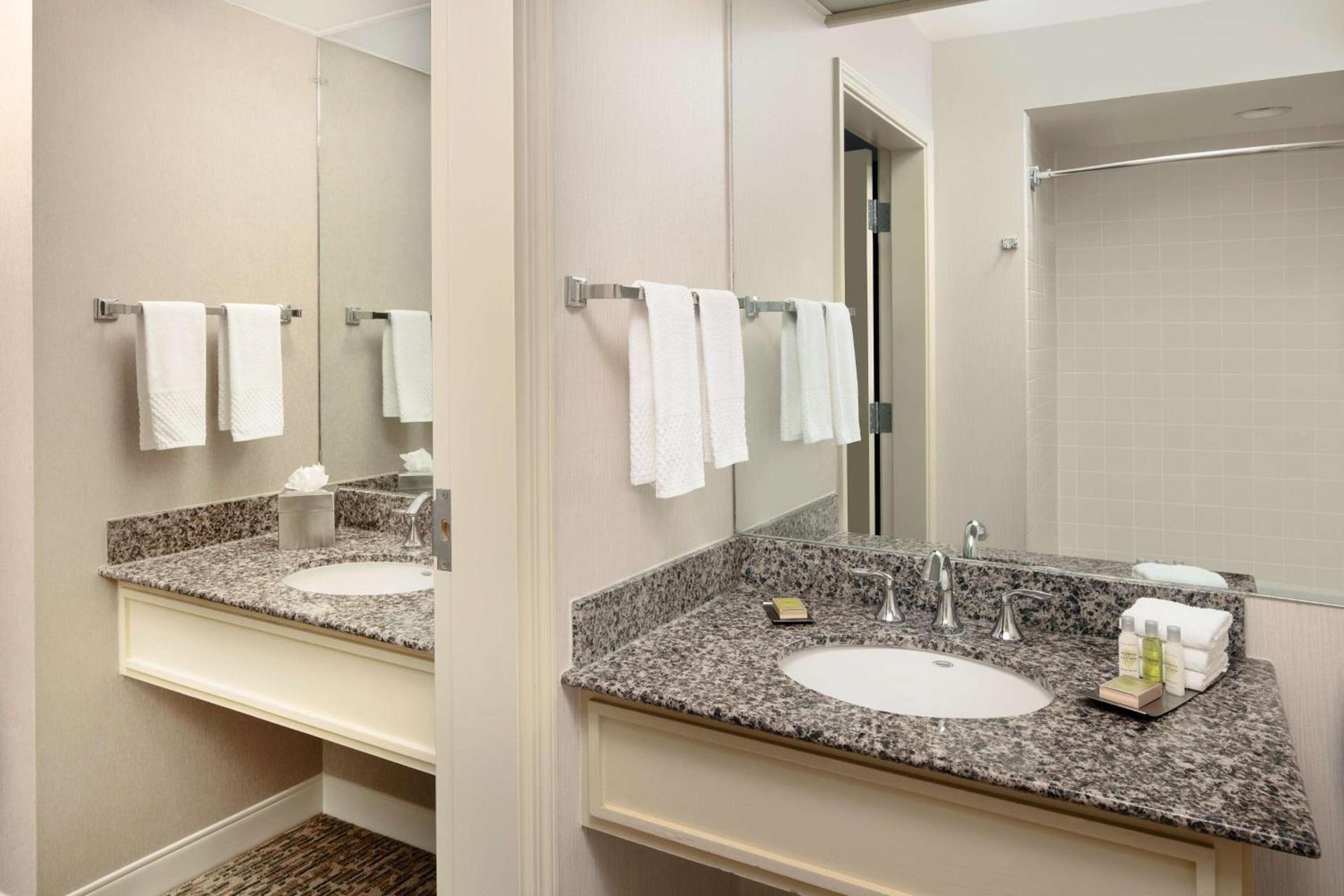 DoubleTree by Hilton Sonoma Wine Country photo 31