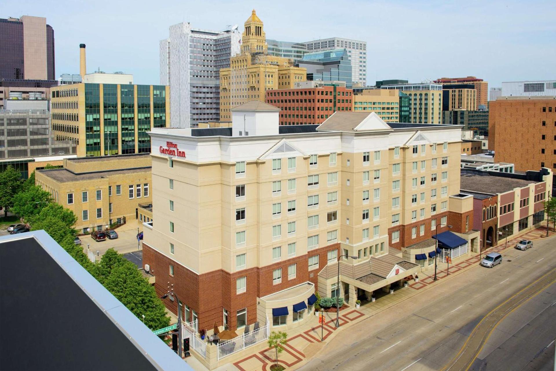 Hilton Garden Inn Rochester Downtown photo 2